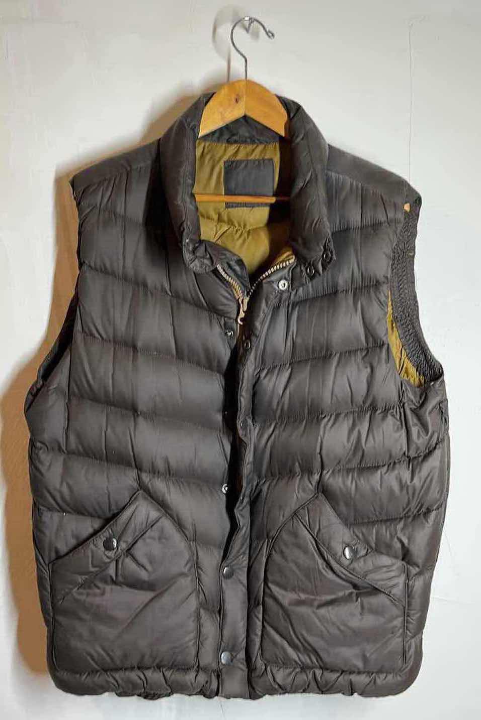 Photo 1 of BROWN DOWN VEST MENS SIZE LG
