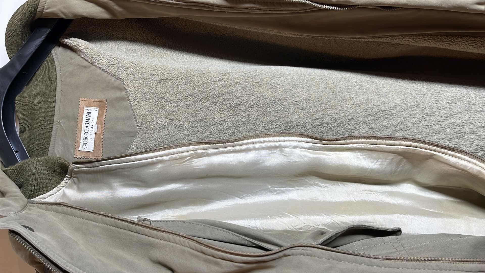 Photo 3 of GIORGIO ARMANI LE COLLEZIONI OLIVE GREEN DOUBLE LINER HOODED WINTER JACKET MENS SIZE 42