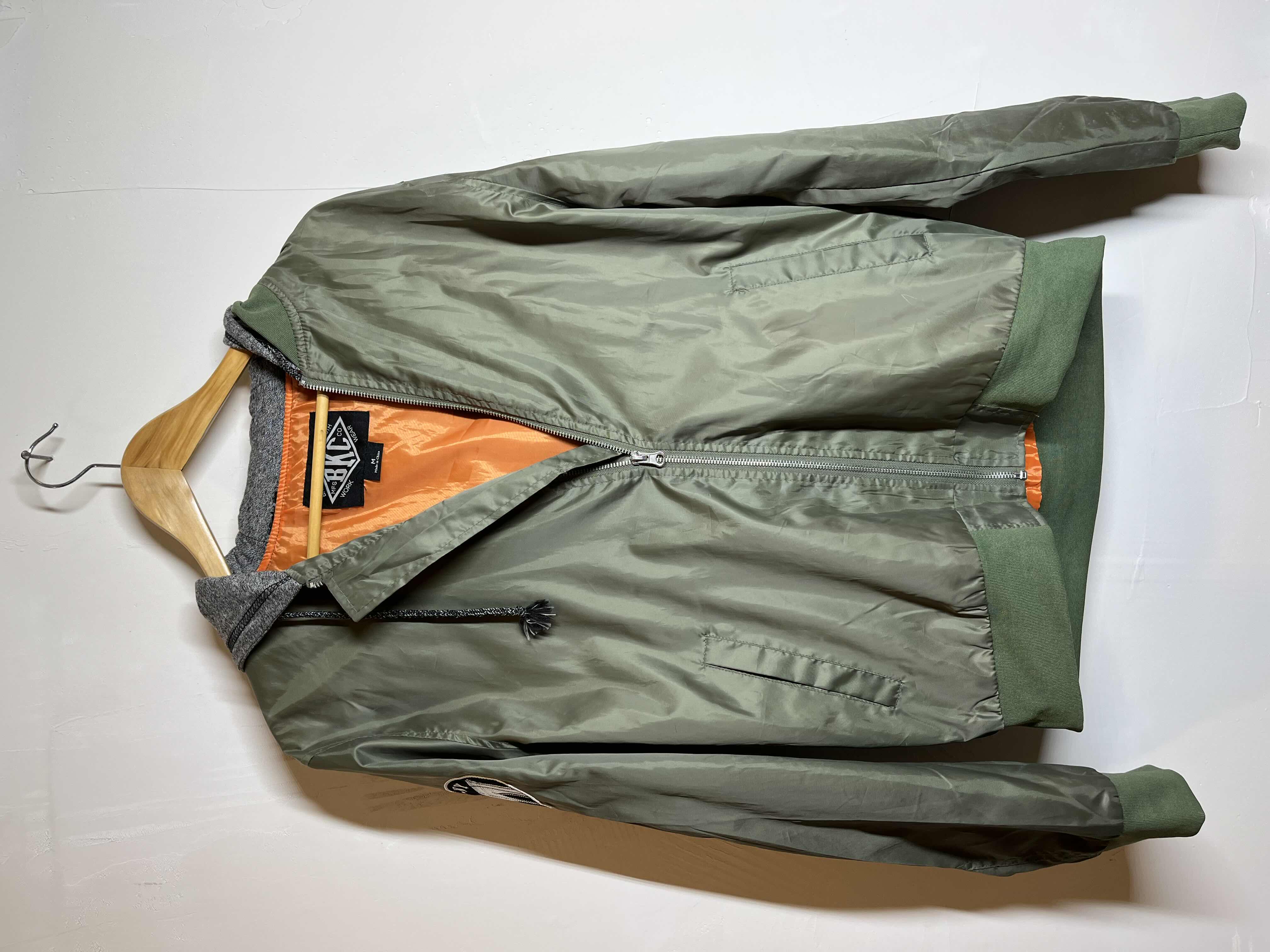 Photo 1 of BKC OLIVE GREEN HOODED WINDBREAKER JACKET MENS SIZE M