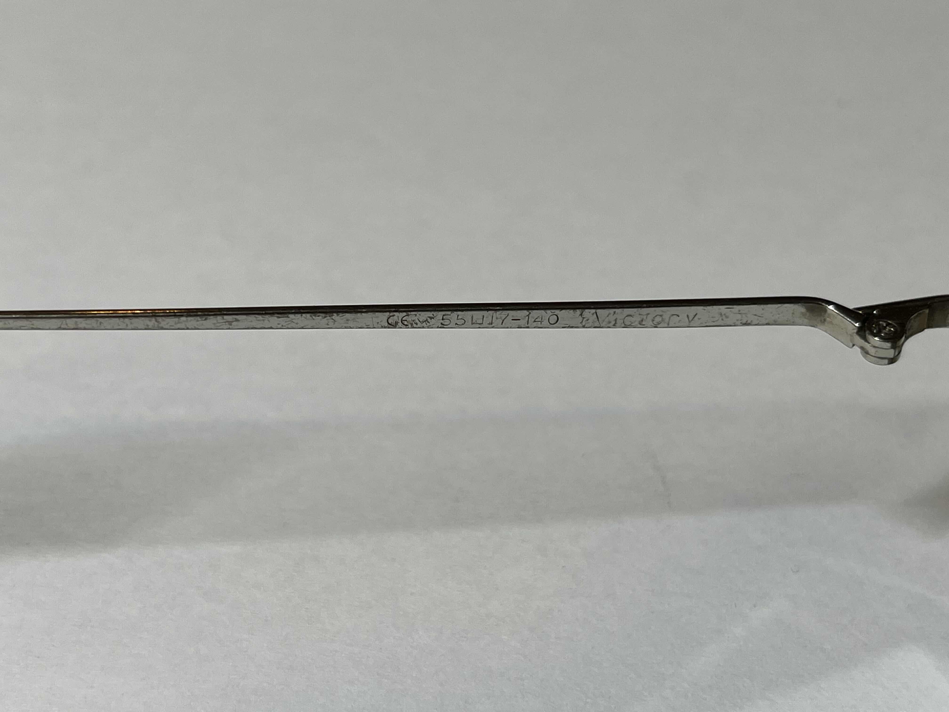 Photo 1 of OLIVER PEOPLES MENS SUNGLASSES W ORIGINAL CASE