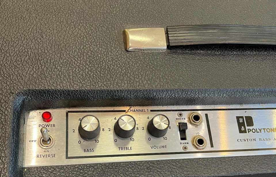 Photo 1 of POLYTONE 180WATT CUSTOM BASS AMP 101 W ORIGINAL COVER