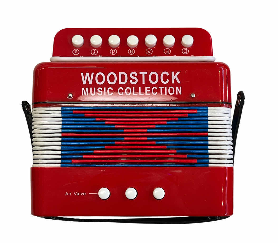 Photo 1 of WOODSTOCK MUSIC COLLECTION KIDS ACCORDION
