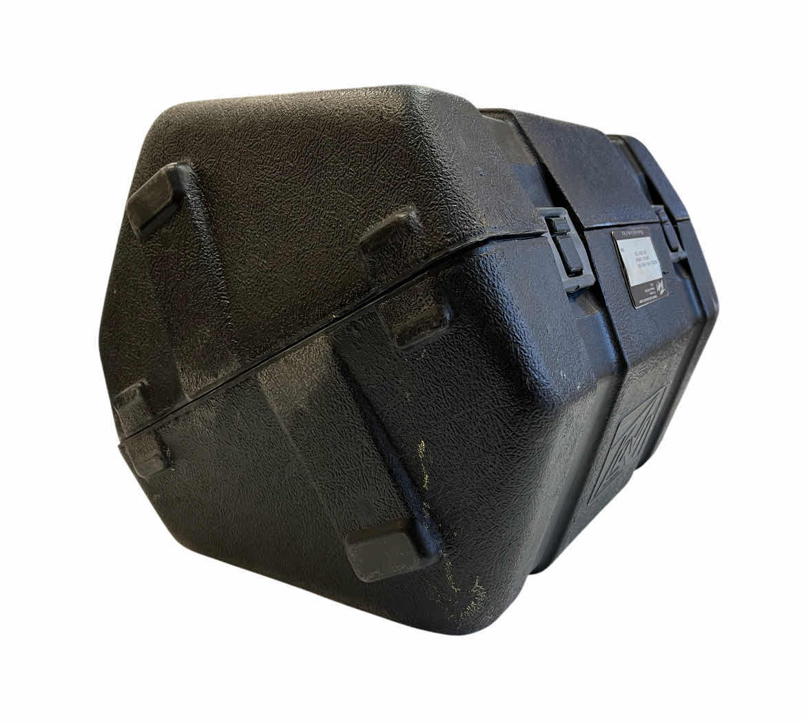 Photo 1 of PEAVEY MINI PASSIVE STAGE MONITORS BUILT-IN HARD CASE