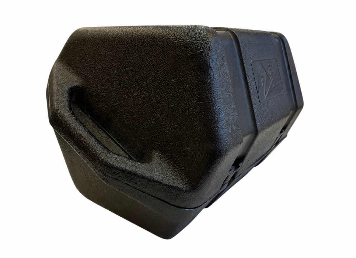 Photo 1 of PEAVEY MINI PASSIVE STAGE MONITORS BUILT-IN HARD CASE