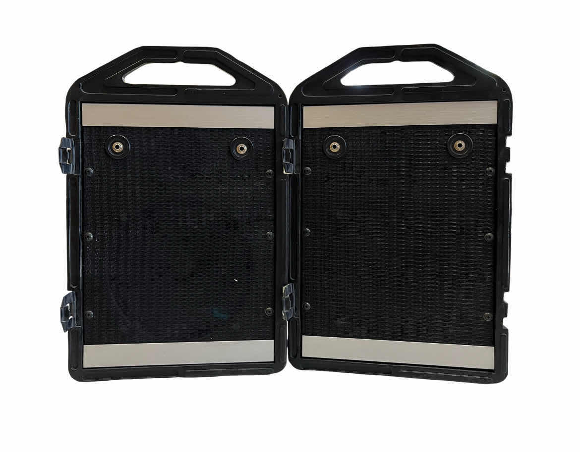 Photo 1 of PEAVEY MINI PASSIVE STAGE MONITORS BUILT-IN HARD CASE