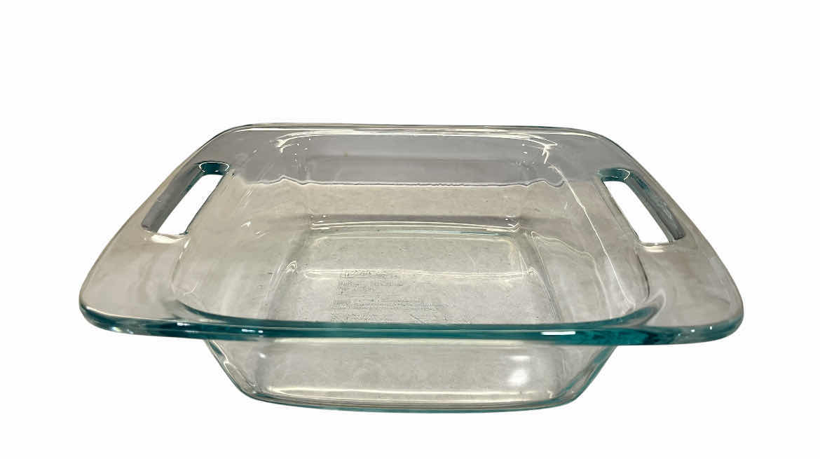 Photo 1 of PYREX 2QT ROUND & SQUARE GLASS FOOD STORAGE CONTAINER/CASSEROLE DISH