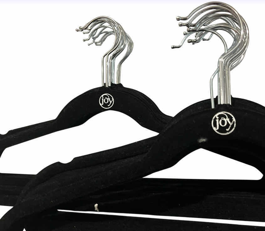Photo 1 of JOY MANGANO & CLOSET COMPLETE BLACK POLYESTER COATED HUGGABLE CLOTHES HANGERS (50)