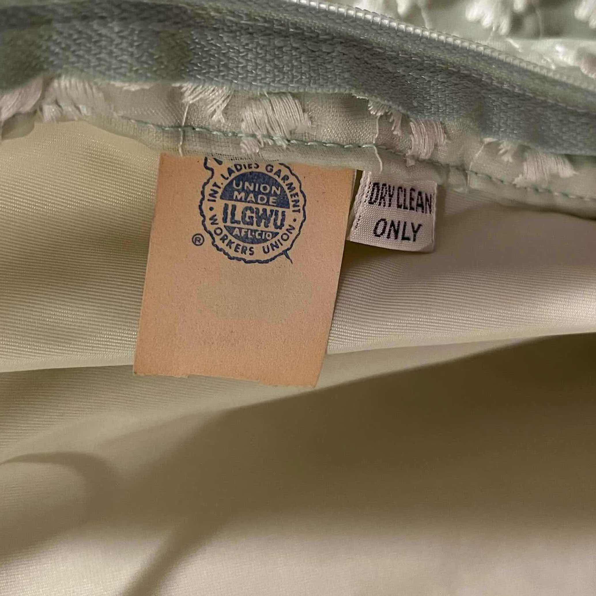 Photo 1 of LADYS GARMENT WORKERS UNION VINTAGE LIGHT GREEN DRESS WOMENS SIZE PETITE SMALL