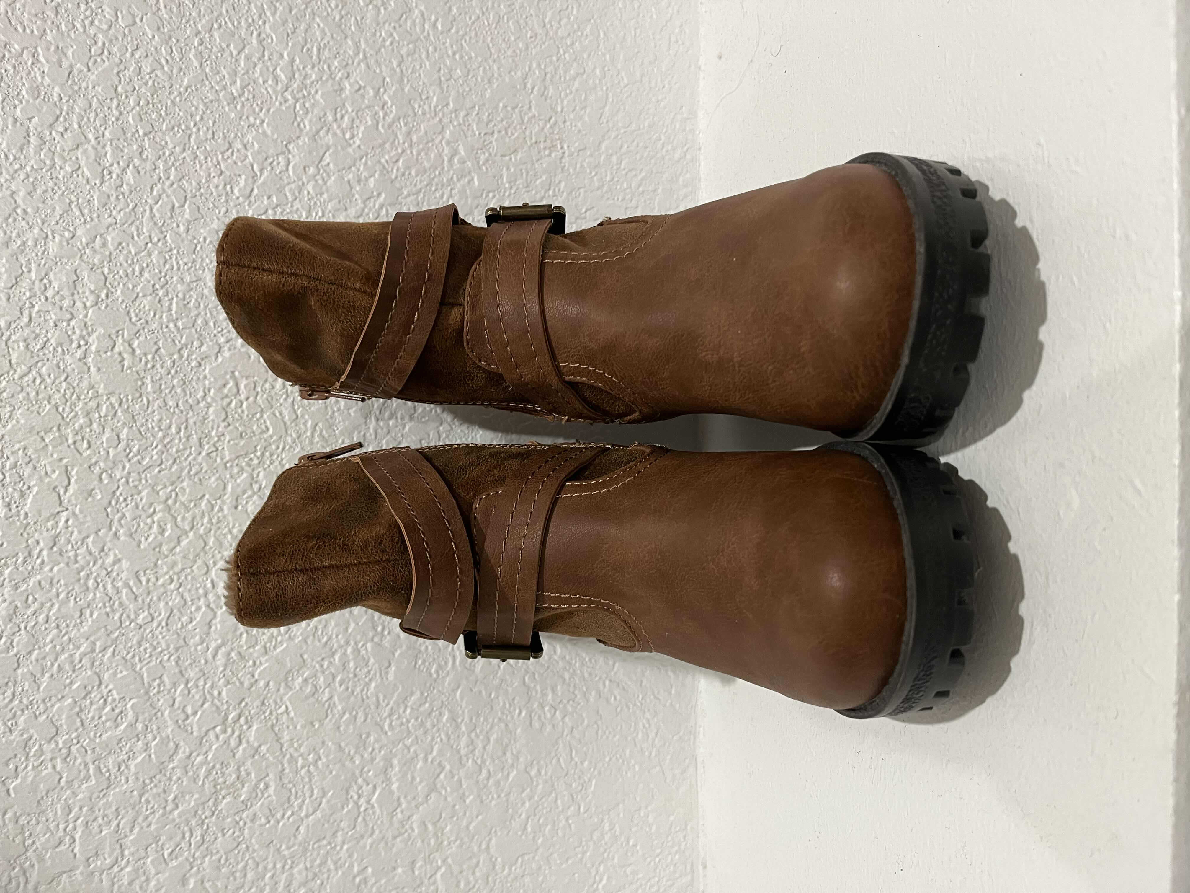 Photo 1 of BROWN LEATHER BOOTS BOOTIES WOMENS SIZE 5.5
