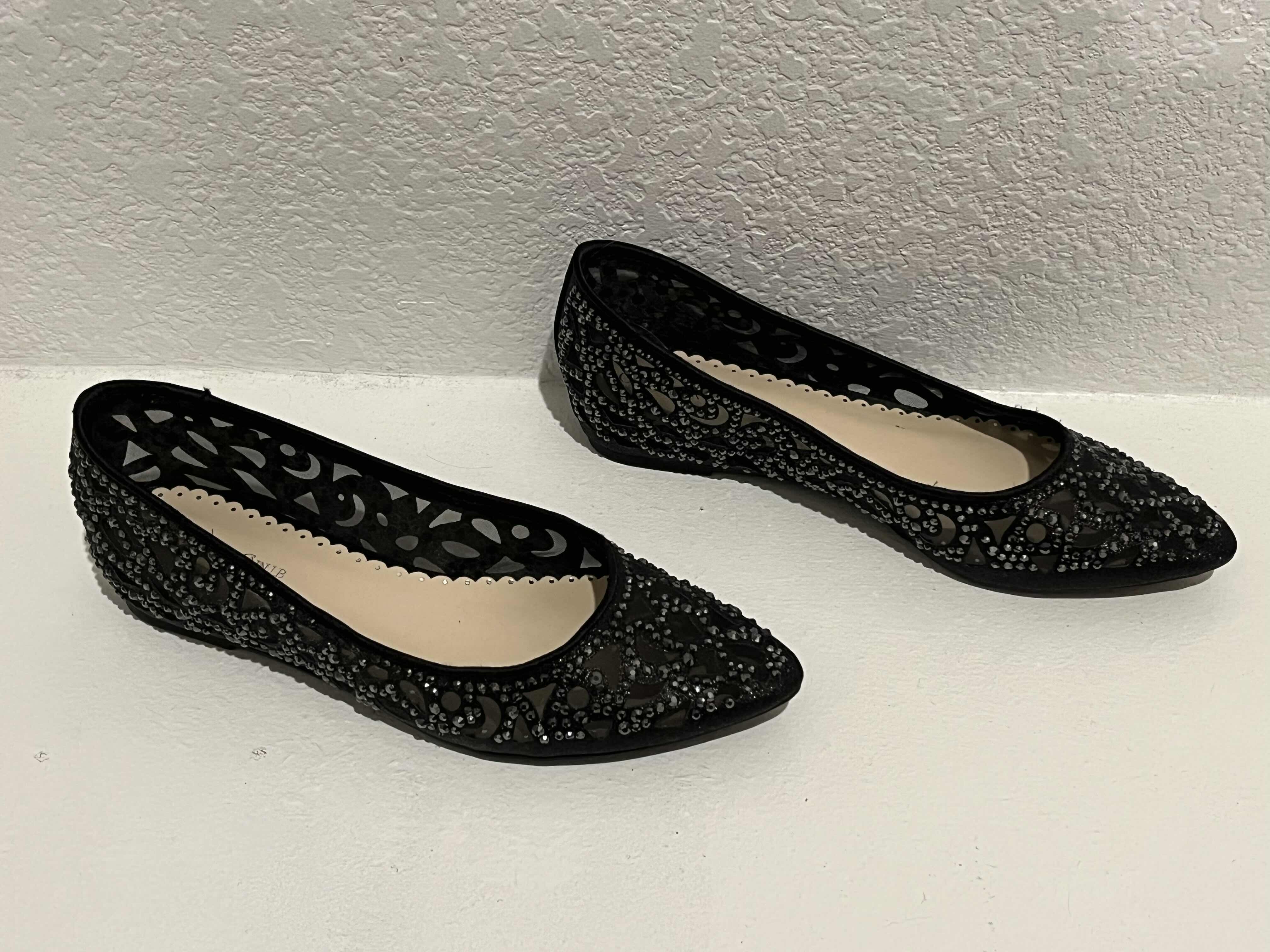 Photo 1 of CHARTER CLUB TONINA POINTED FLATS WOMENS SIZE 5