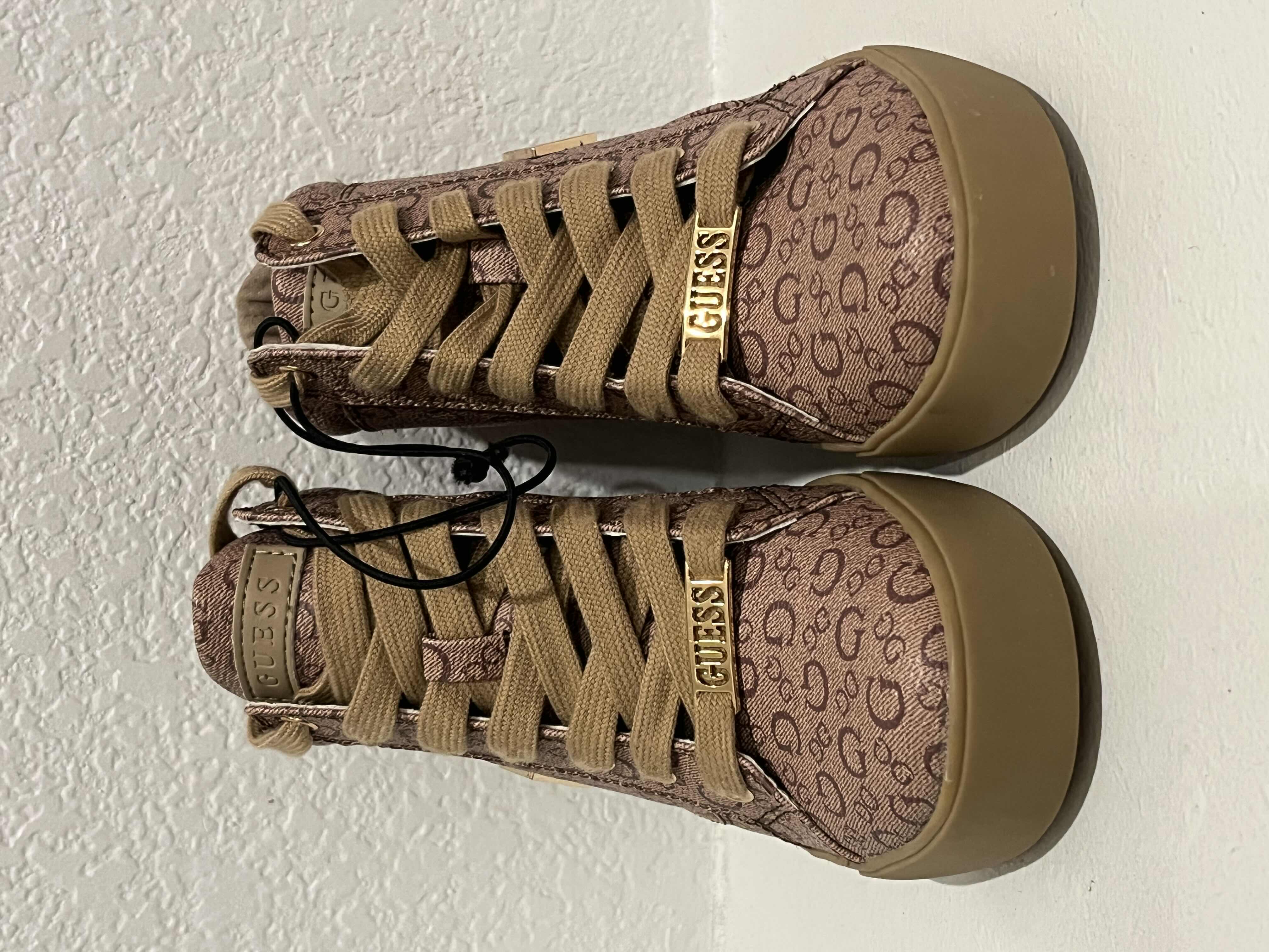 Photo 1 of NEW GUESS LEATHER SHOES WOMENS SIZE 5.5