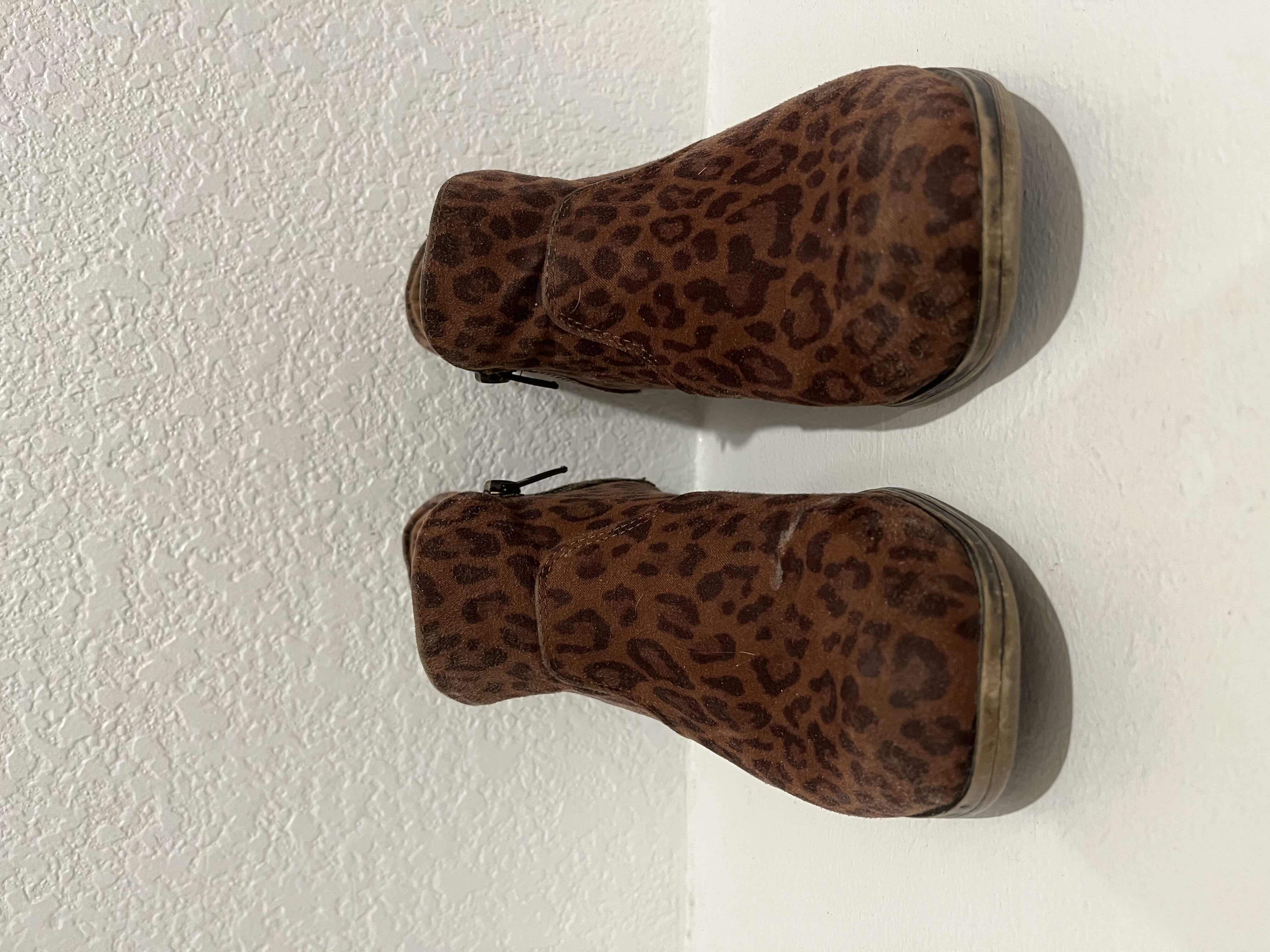 Photo 1 of SUN STONE CHEETAH PRINT BOOTIES BOOTS WOMENS SIZE 5