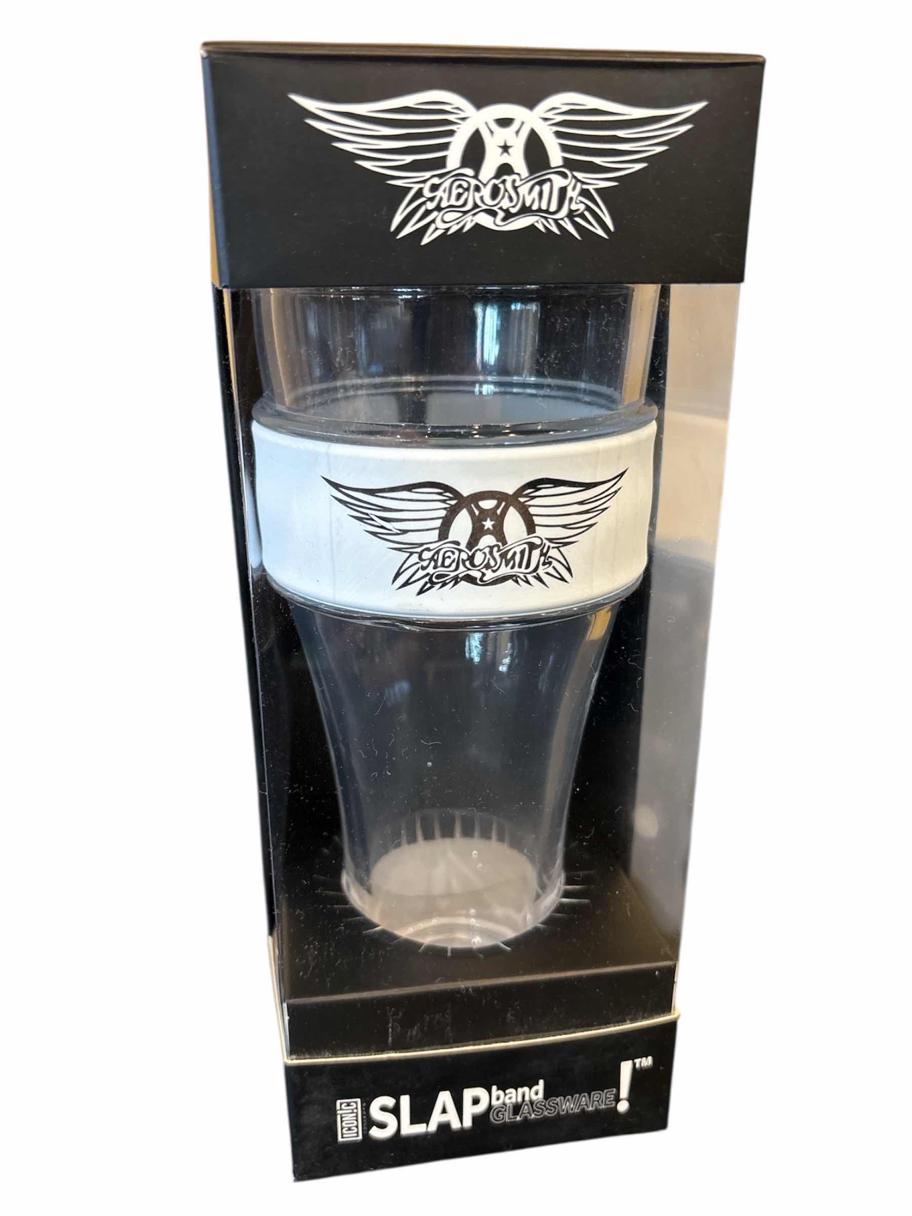 Photo 1 of NEW ICONIC CONCEPTS AEROSMITH (WHITE/BLACK) 16 OZ GLASS W INTERCHANGEABLE WRISTBAND SLAP BAND