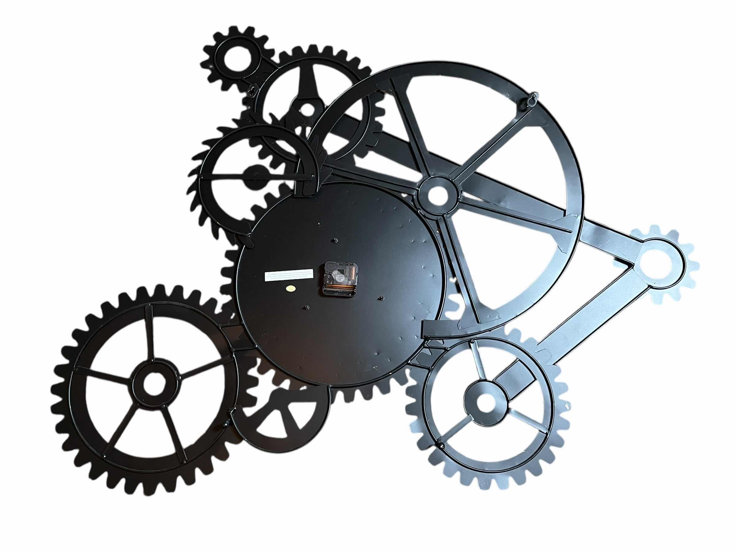 Photo 1 of ZAIHW INDUSTRIAL NOISELESS RUSTY GEAR STYLE WALL CLOCK