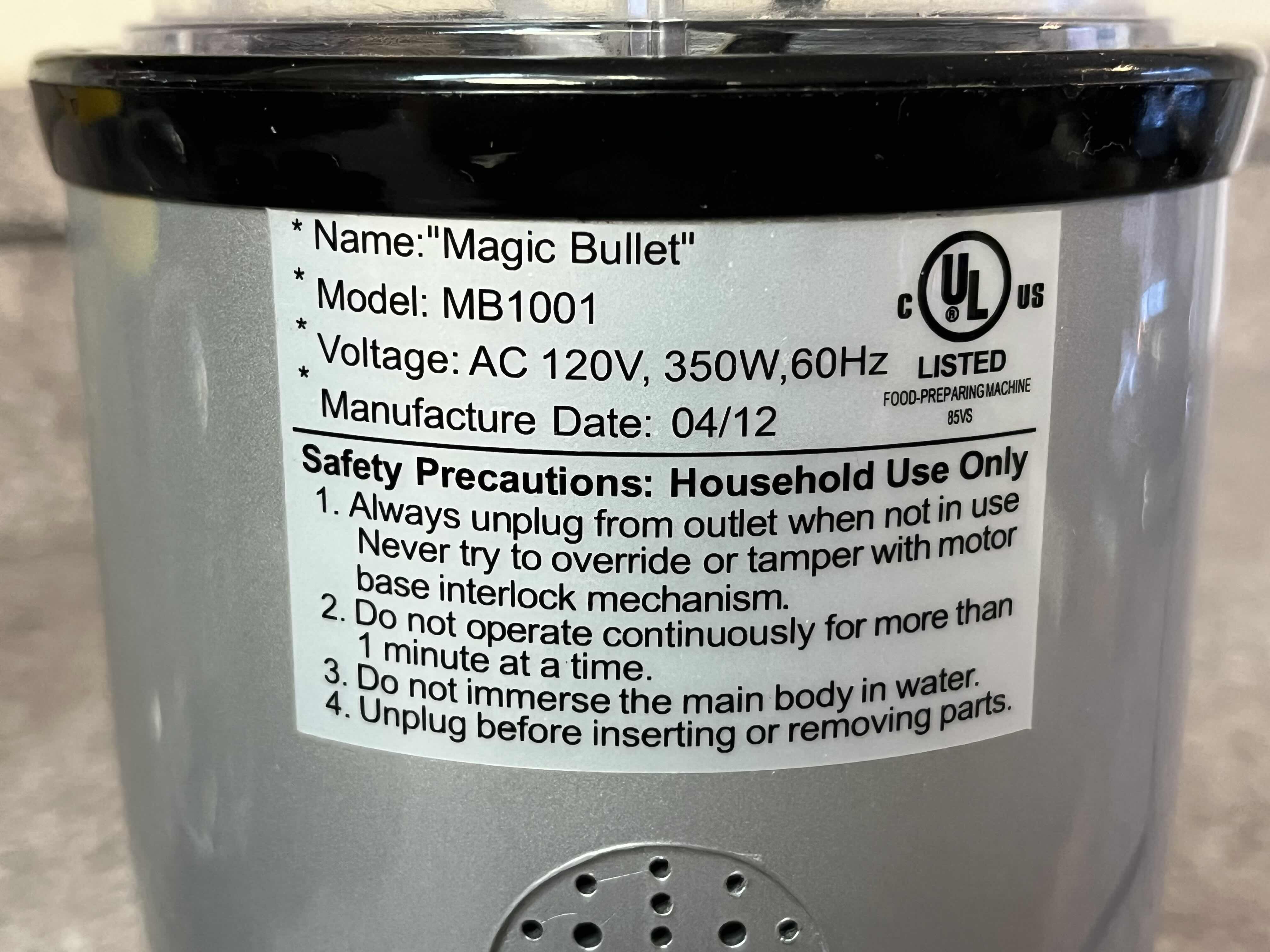 Photo 1 of MAGIC  MB1001 W 5 CONTAINERS & 5 LIDS