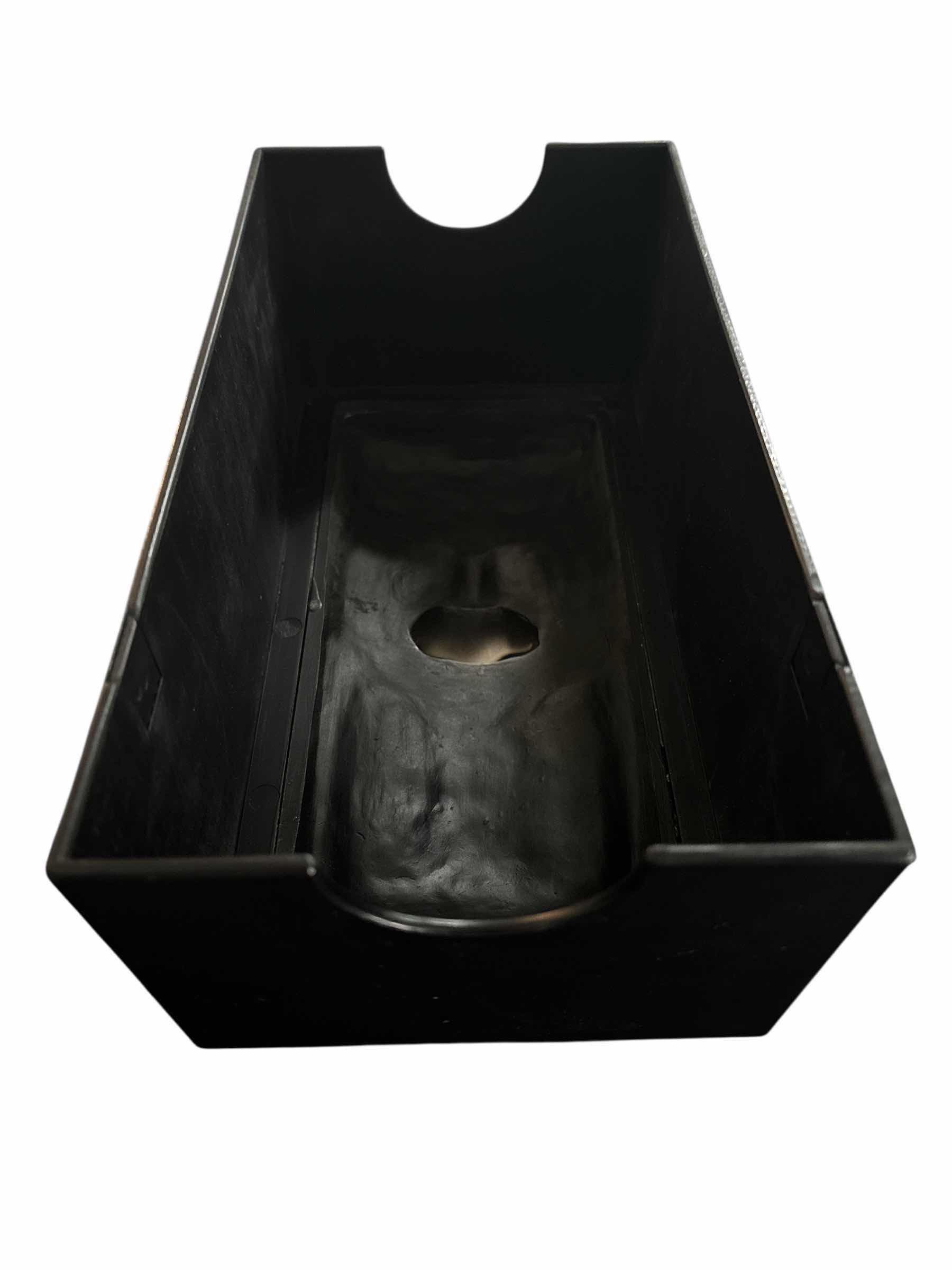 Photo 1 of KING TUTU EGYPTIAN TISSUE BOX HOLDER, RESIN