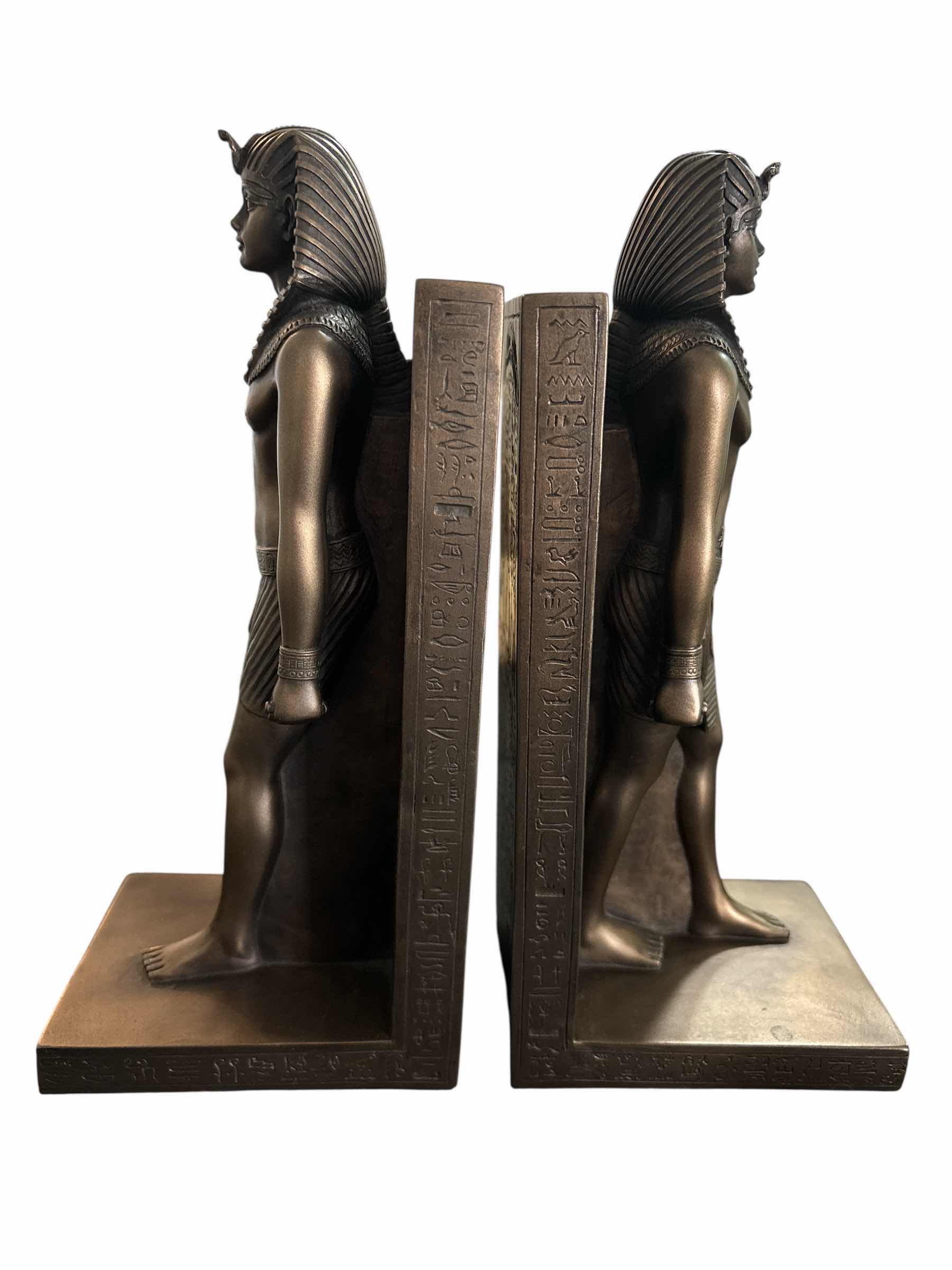 Photo 1 of MYTHS & LEGENDS ‘COLOSSUS OF RAMESSES II’ SCULPTURAL 10” BOOKEND SET OF 2, LUXOR GIFT COLLECTION