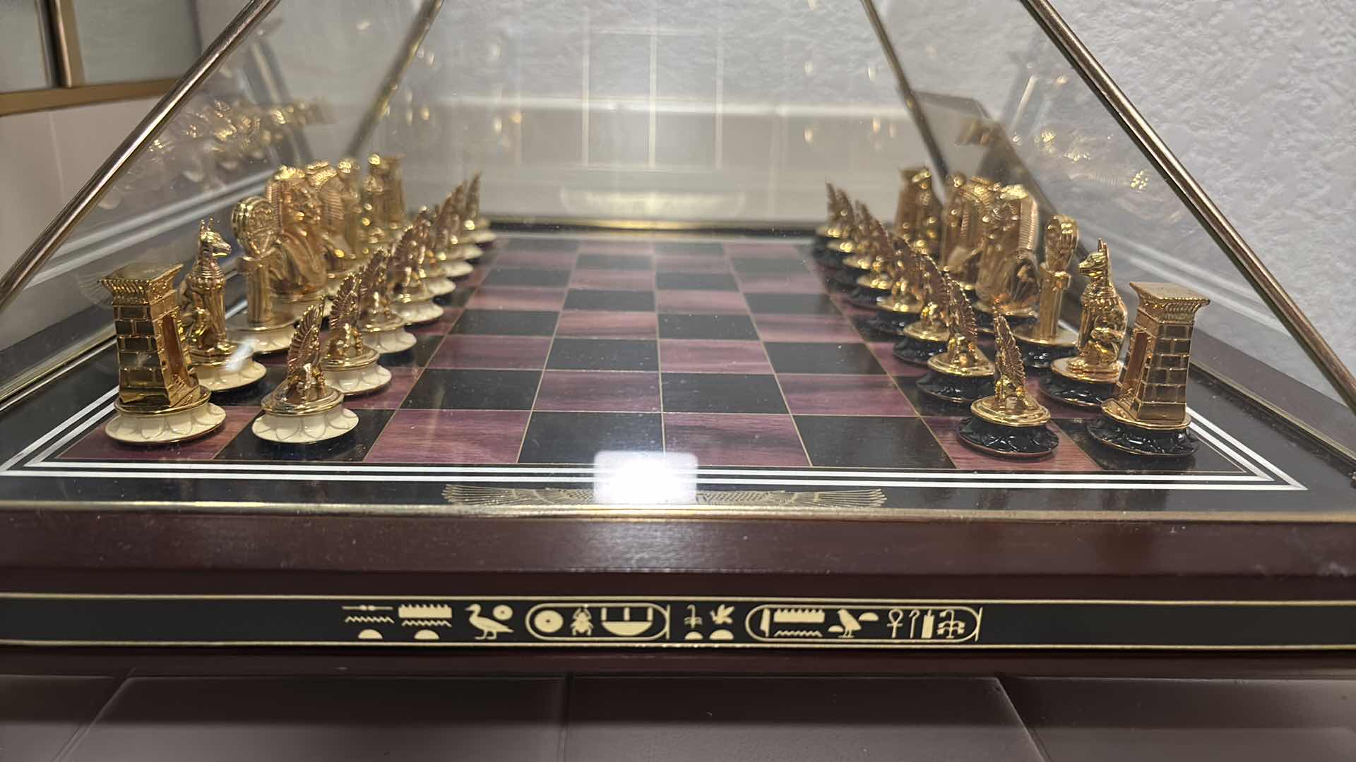 Photo 1 of THE FRANKLIN MINT YR’1989 ‘THE TREASURES OF TUTANKHAMUN CHESS SET W  24K GOLD PLATED PCS & COA (READ NOTES)