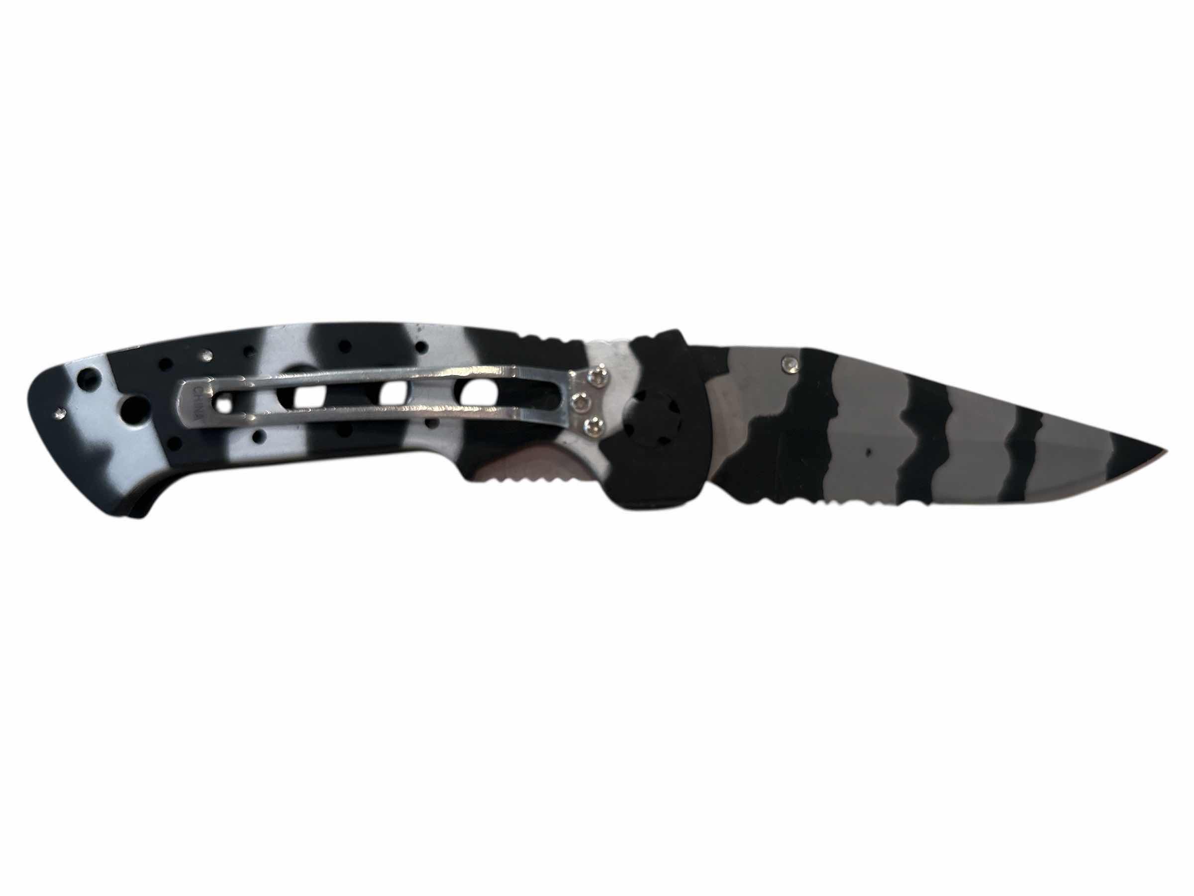 Photo 1 of FROST CUTLERY WILD ZEBRA KNIFE 7.5”