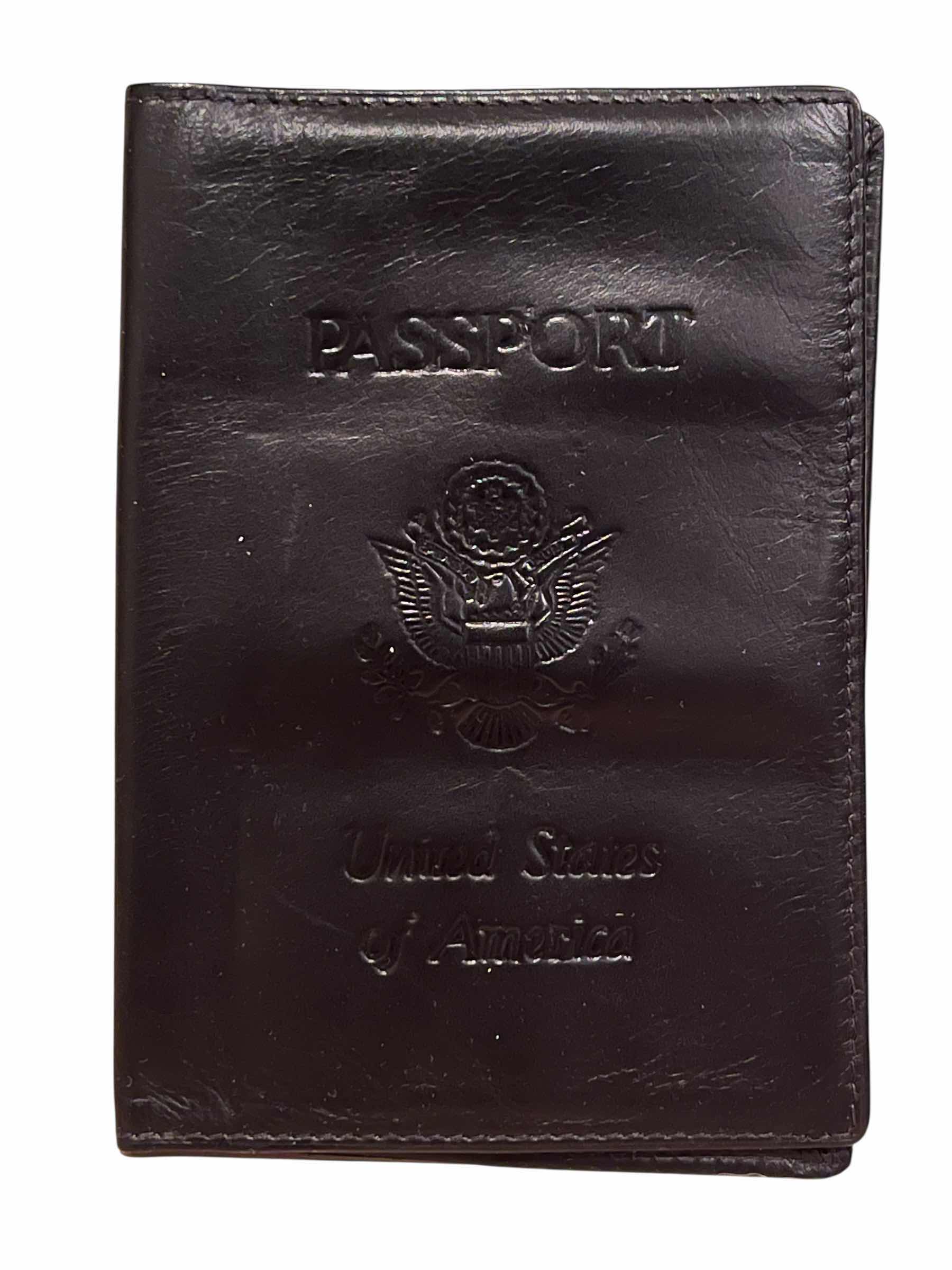 Photo 1 of OFFICIAL UNITED STATES OF AMERICA LEATHER PASSPORT WALLET