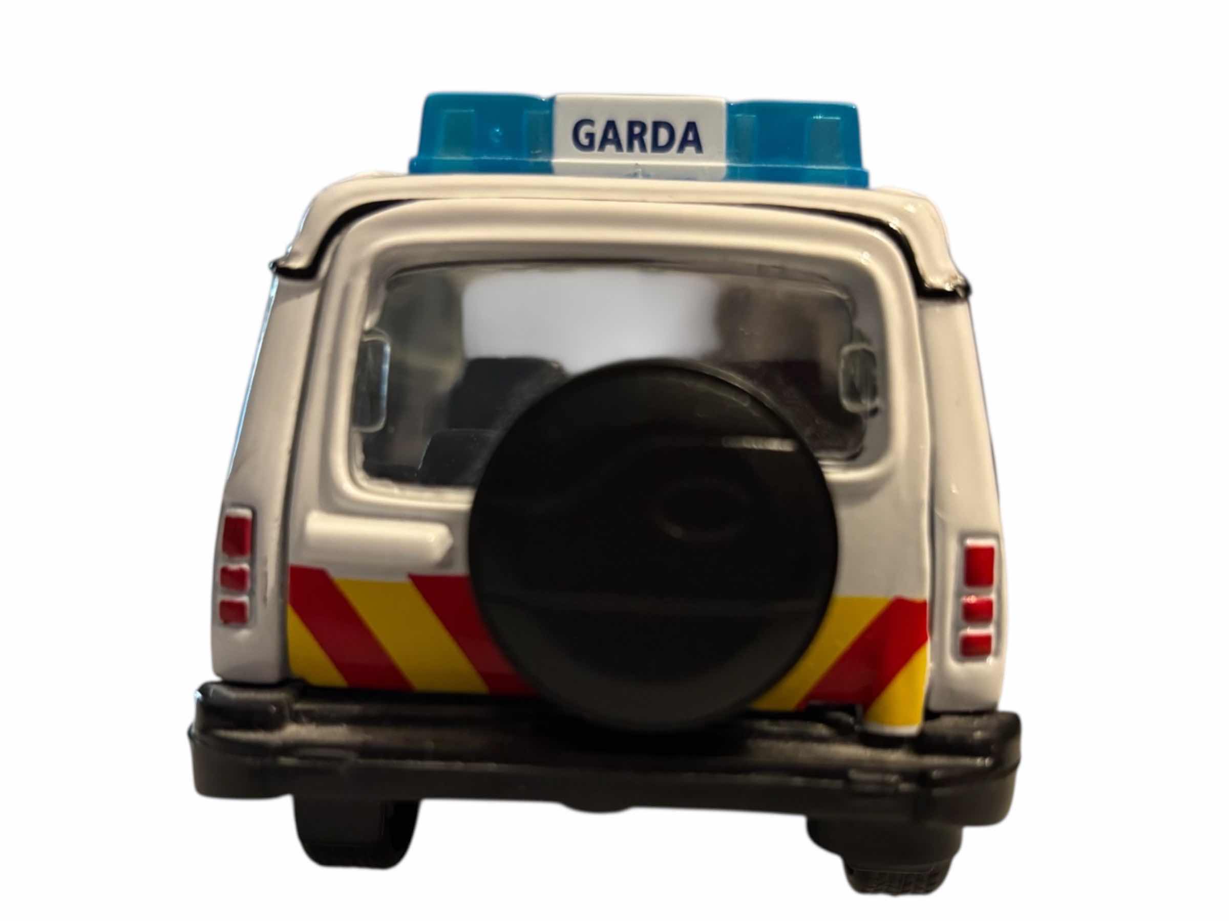 Photo 1 of IRISH GARDA PATROL LAND ROVER DIE-CAST MODEL SCALE 1:24