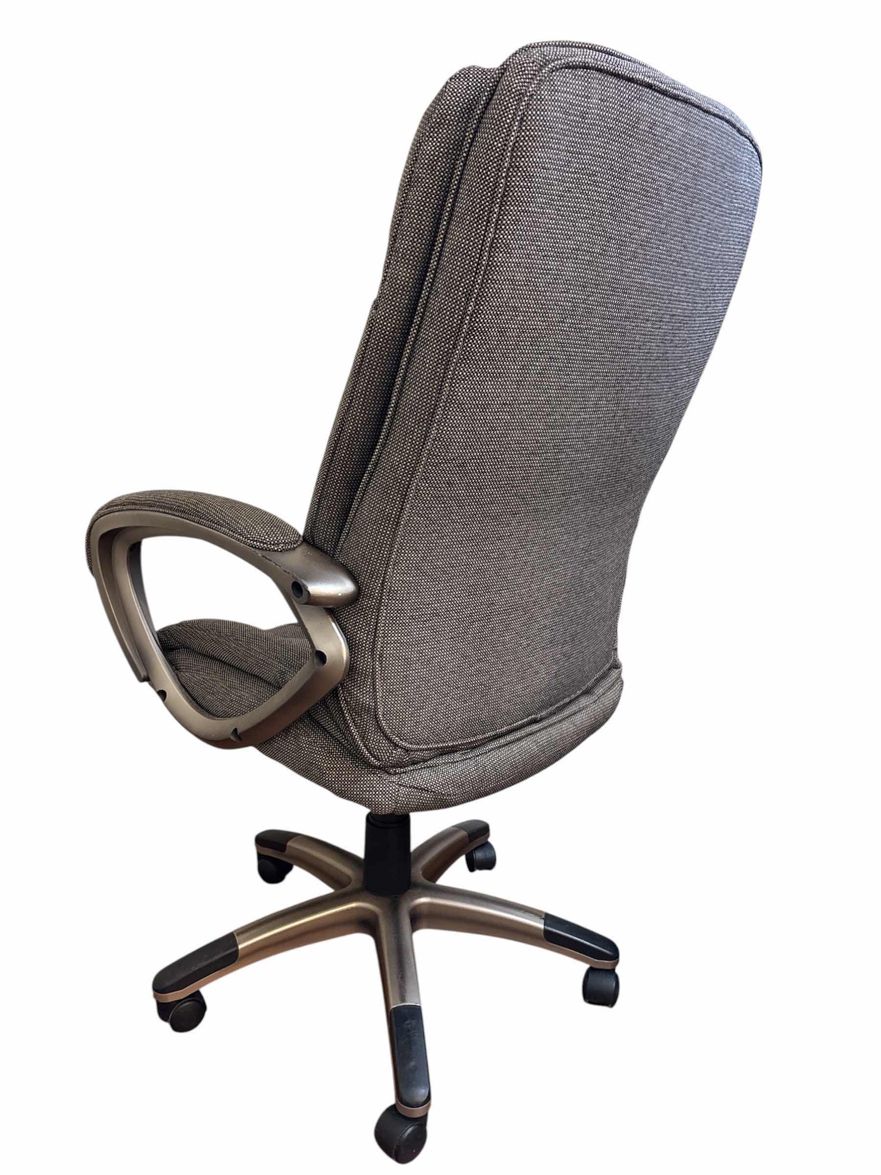 Photo 1 of FABRIC EXECUTIVE OFFICE CHAIR W HEIGHT & SEAT ADJUSTMENT