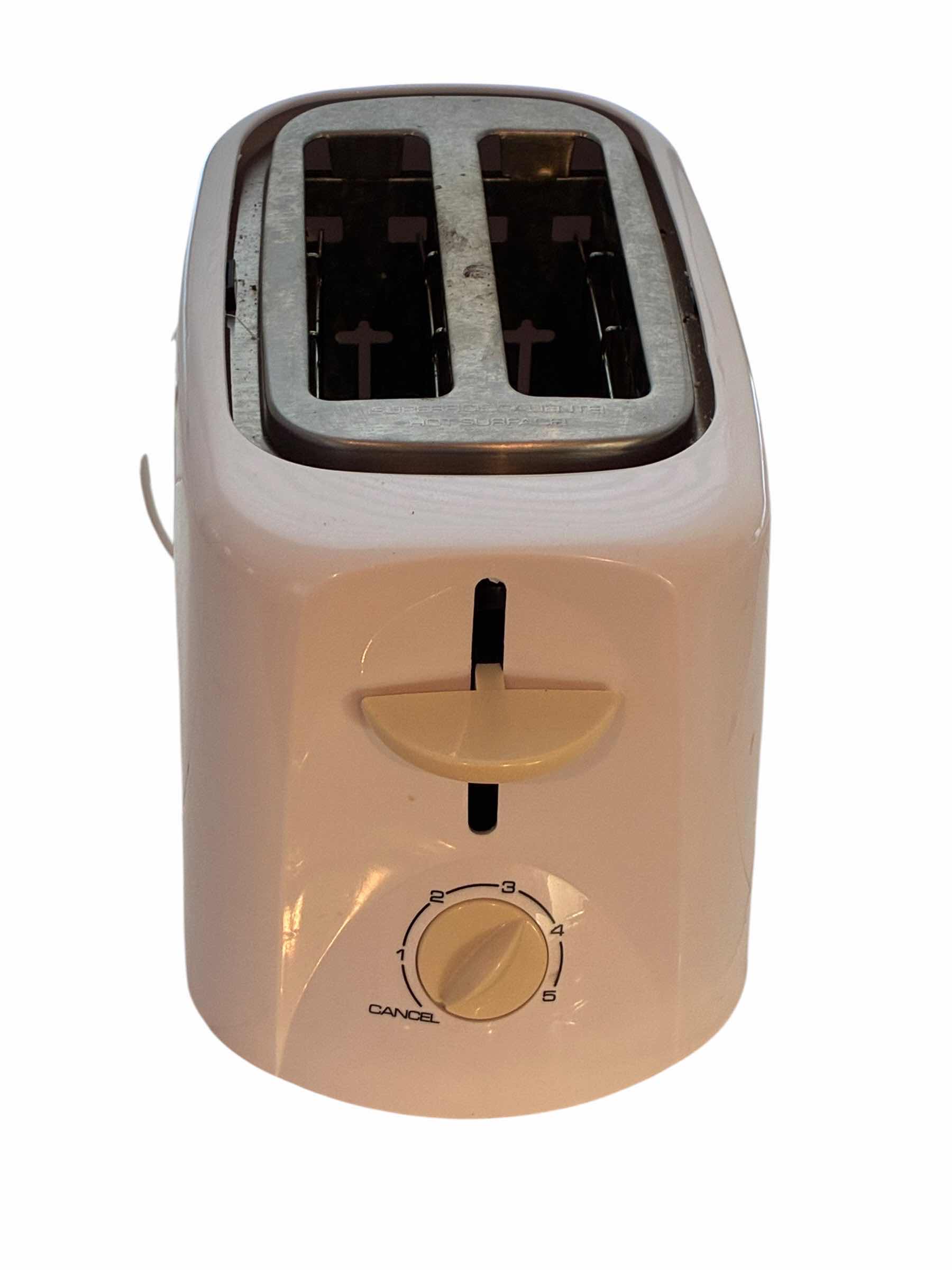 Photo 1 of CHEFMATE WHITE 2 SLICE TOASTER