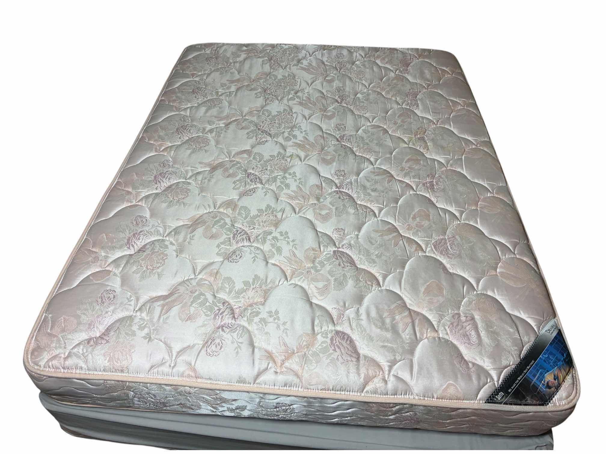 Photo 1 of SERTA DRAMA QUILTED TOP QUEEN MATTRESS & BOXSPRING W BEDDING