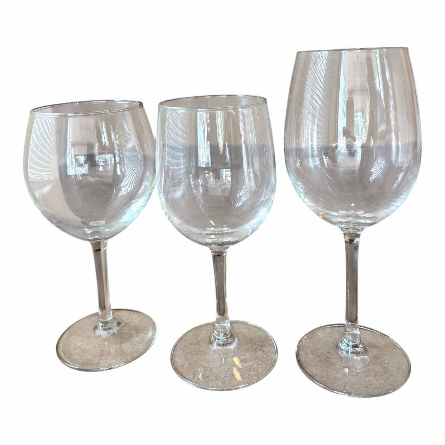 Photo 1 of WINE GLASSES (12)