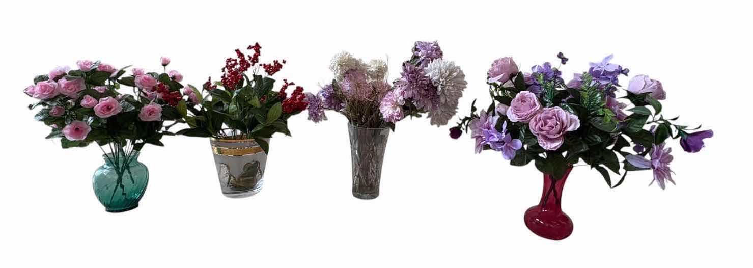 Photo 1 of (4)PCS ARTIFICIAL FLORAL ARRANGEMENTS WITH DECORATIVE GLASS VASES H20”