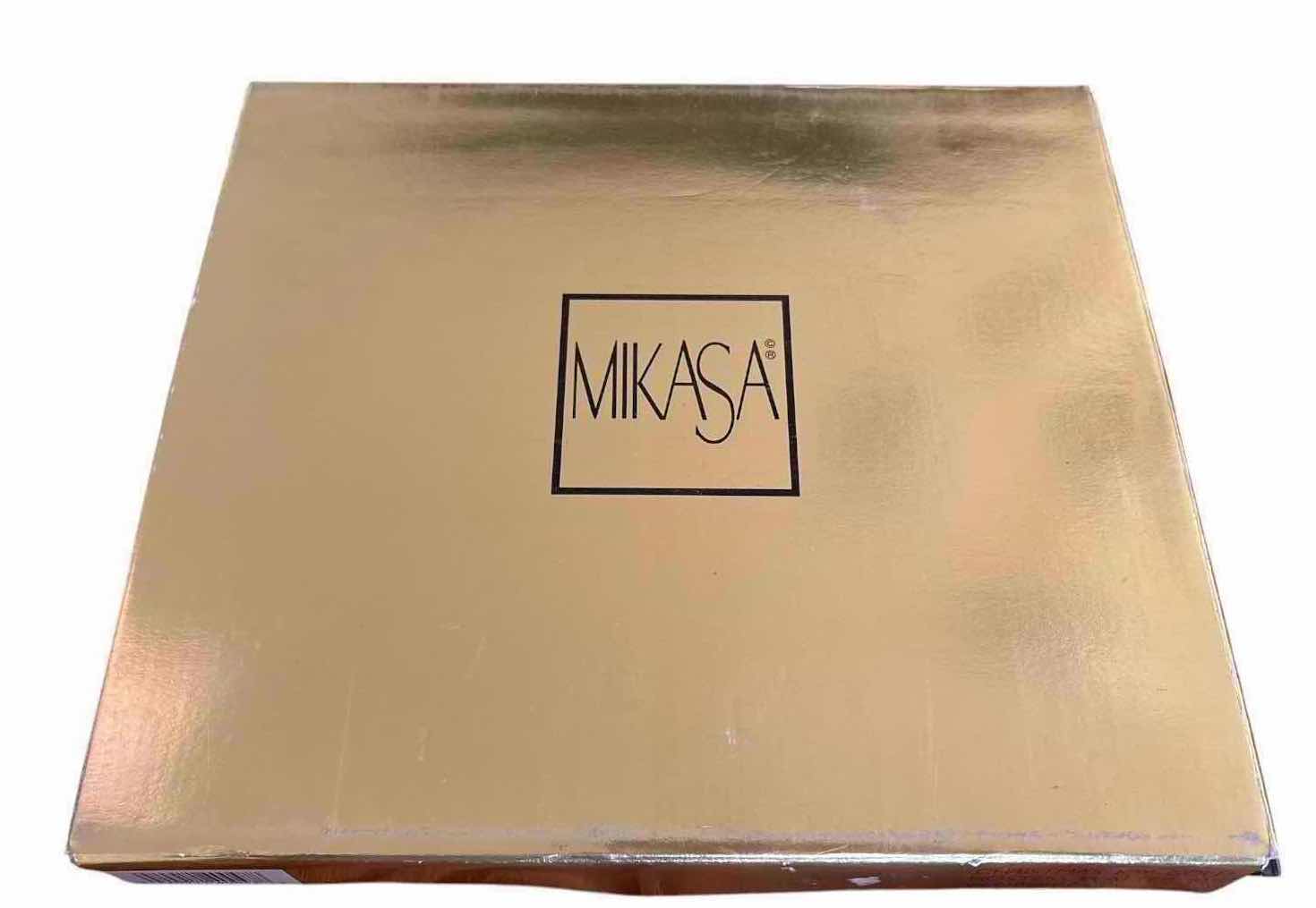 Photo 1 of MIKASA CHRISTMAS JOY GOLD HOSTESS PLATTER – WY181/602 IN ORIGINAL BOX D10.5”