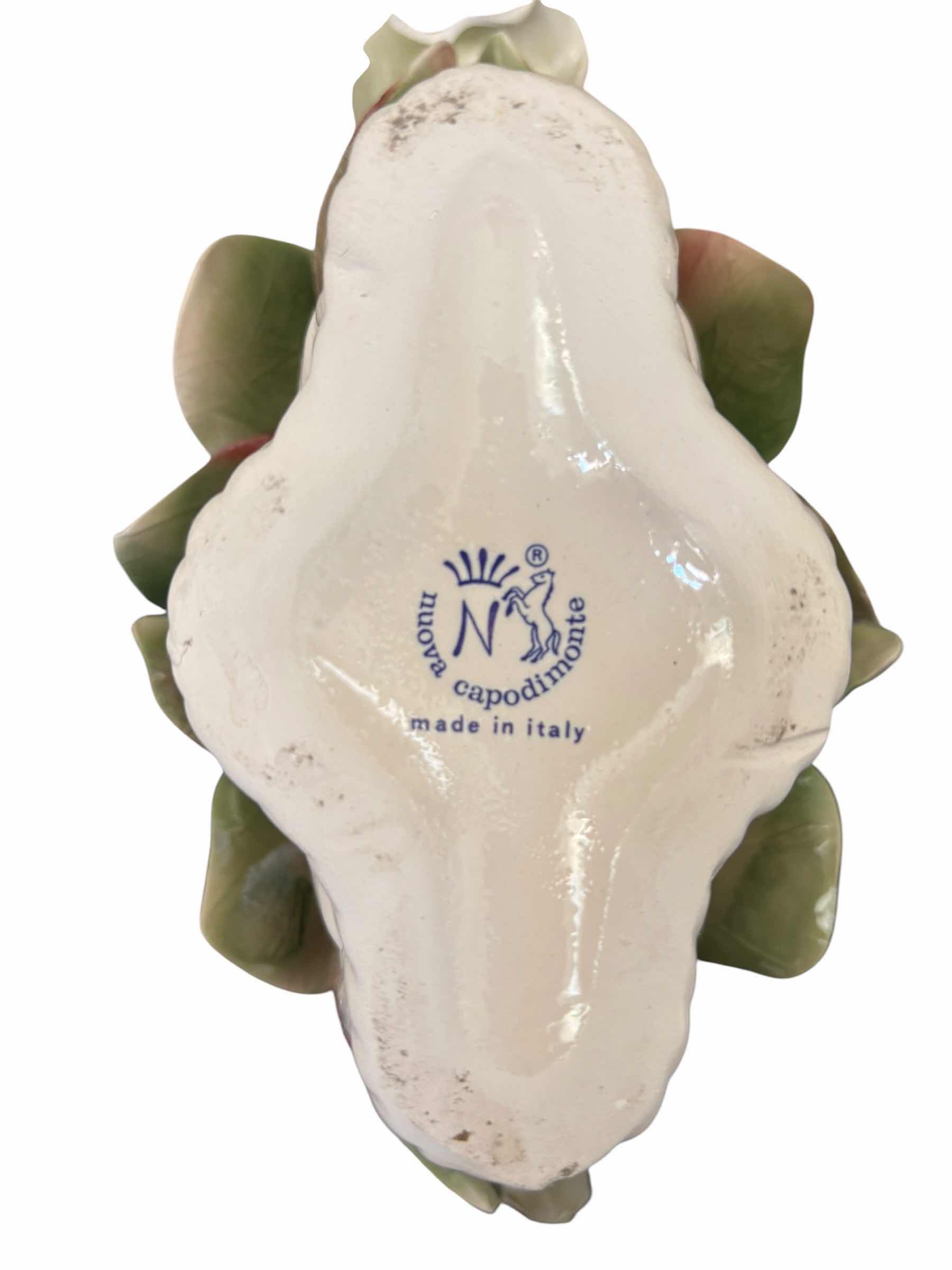 Photo 1 of VINTAGE CAPODIMONTE PORCELAIN FLORAL CENTERPIECE H8”