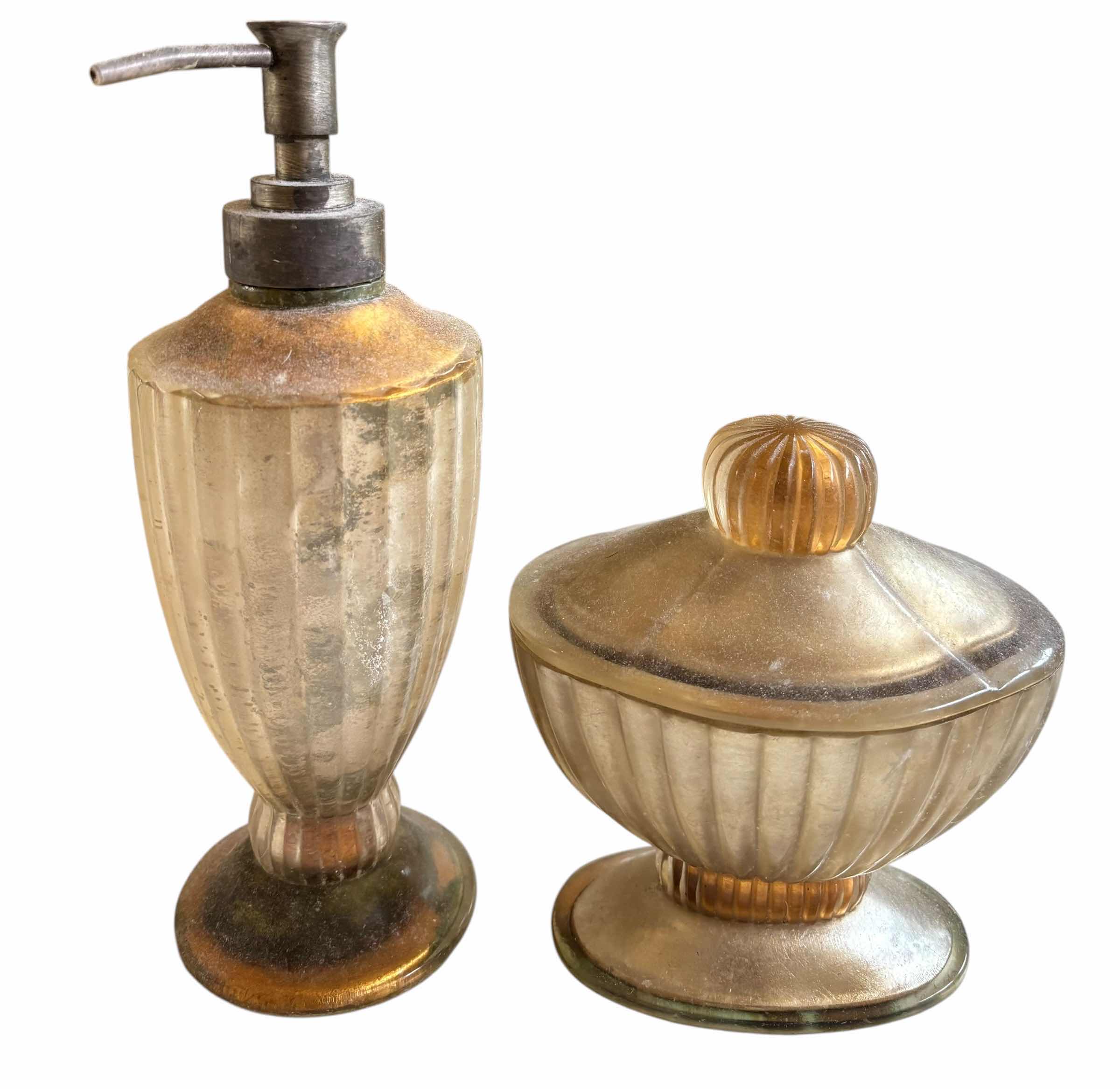 Photo 1 of VINTAGE STYLE BATHROOM COUNTER SET