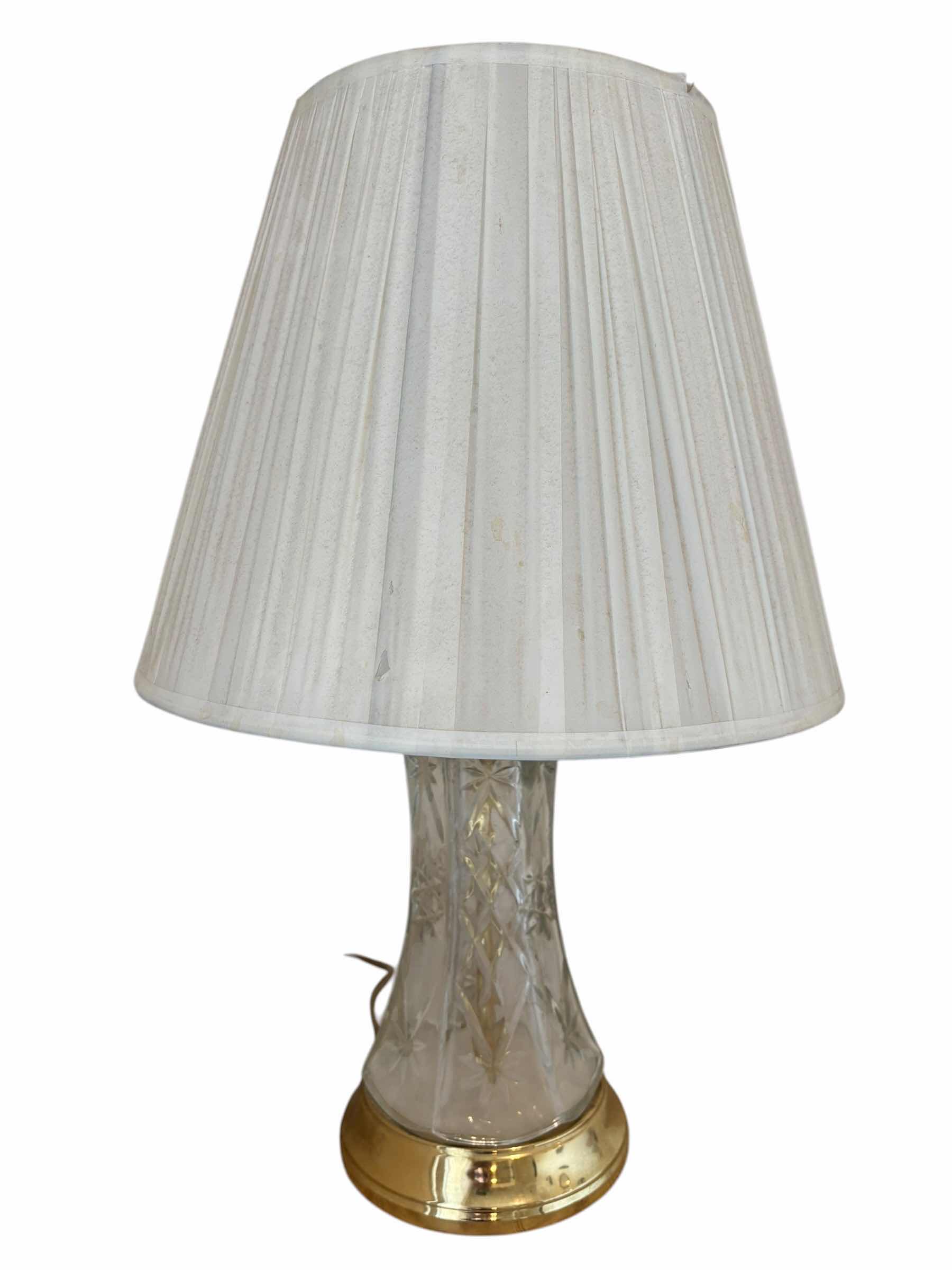 Photo 1 of VINTAGE ACCENT TABLE LAMP H22”