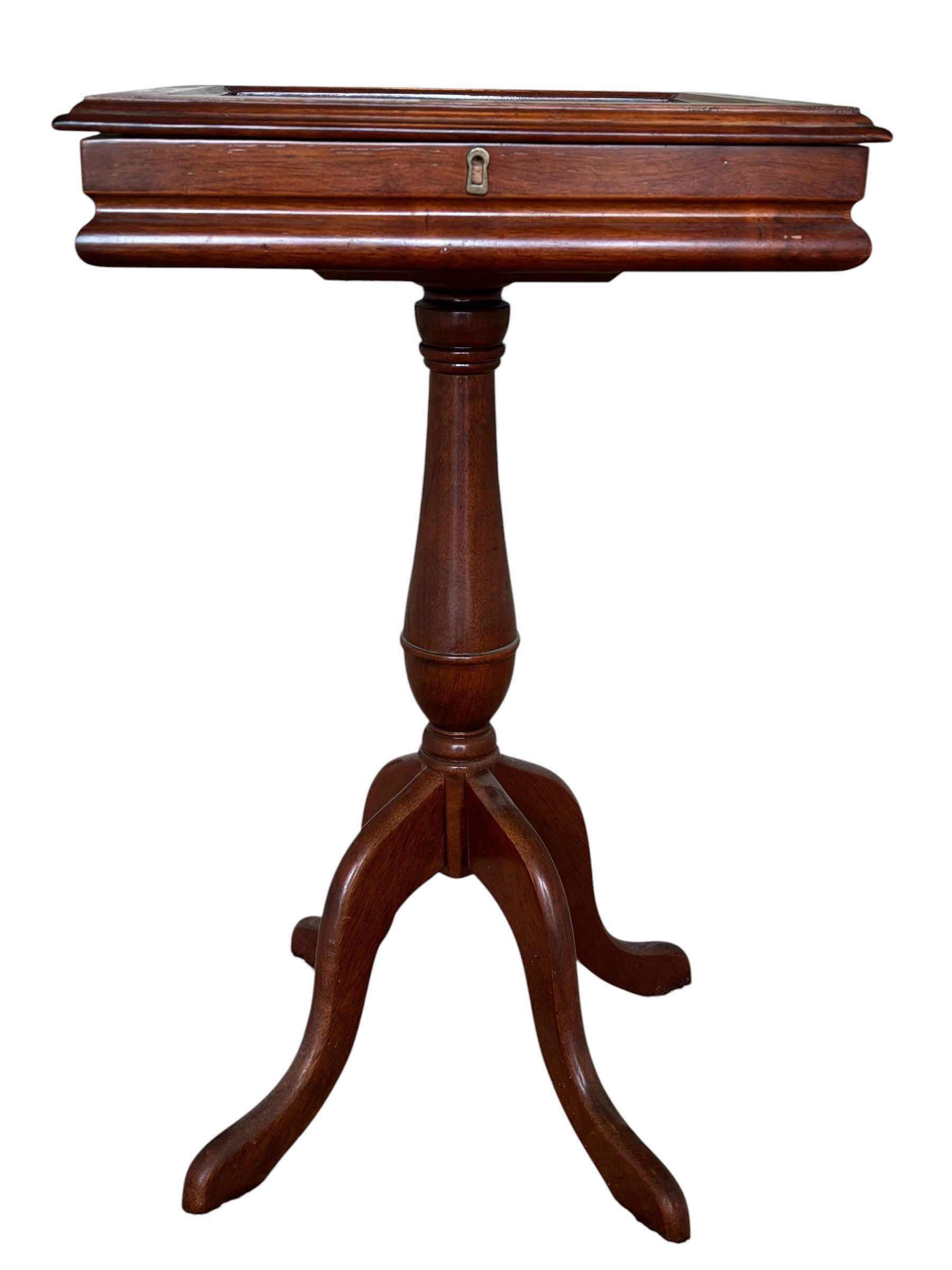 Photo 1 of VINTAGE GLASS TOP DISPLAY CASE ACCENT TABLE H26”