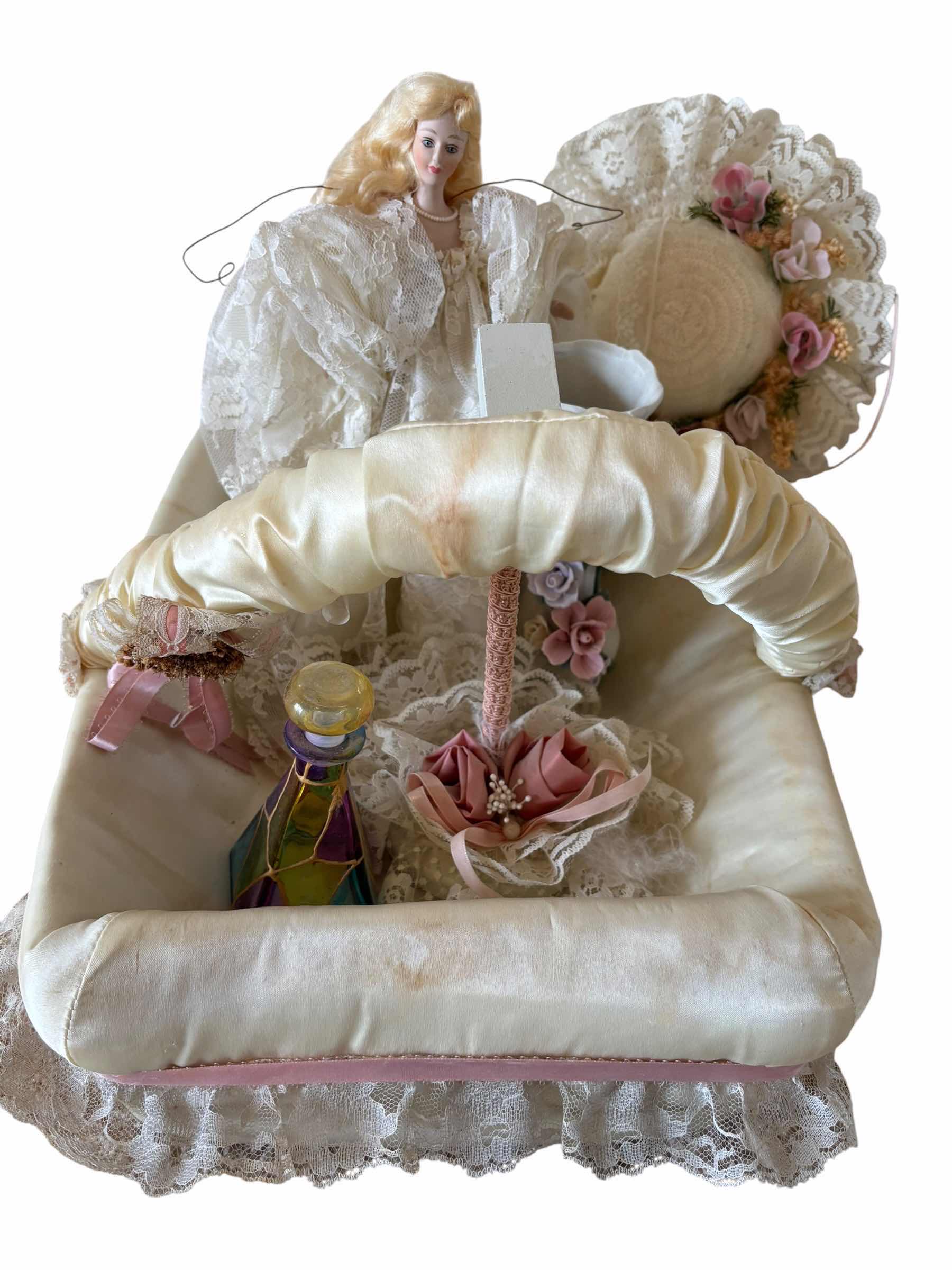Photo 1 of COLLECTIBLE DECOR