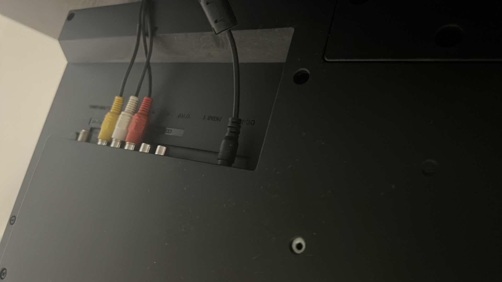 Photo 1 of 32" JVC TV W REMOTE