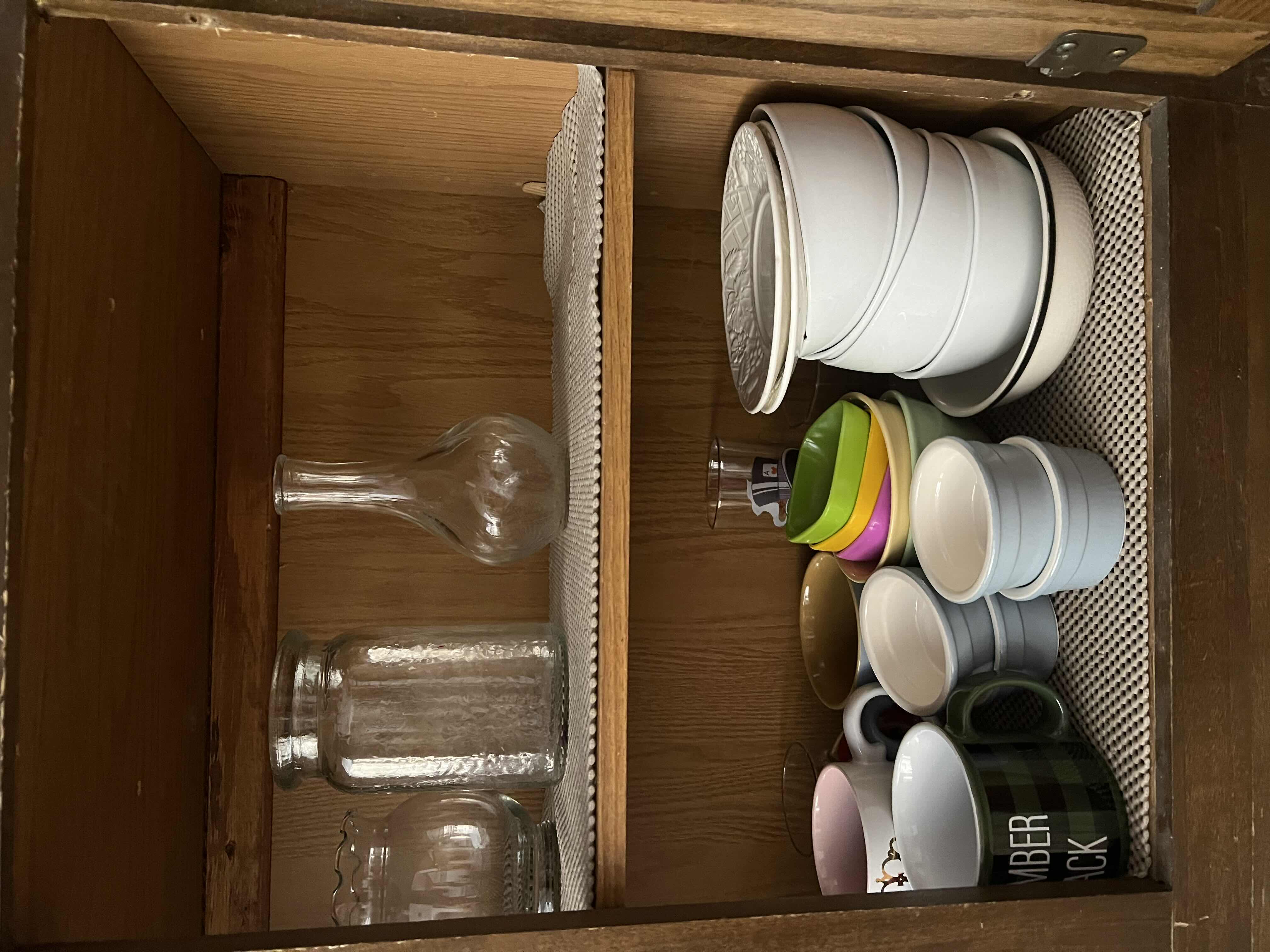 Photo 1 of CONTENTS OF KITCHEN CABINET (GLASSWARE, DISHES)