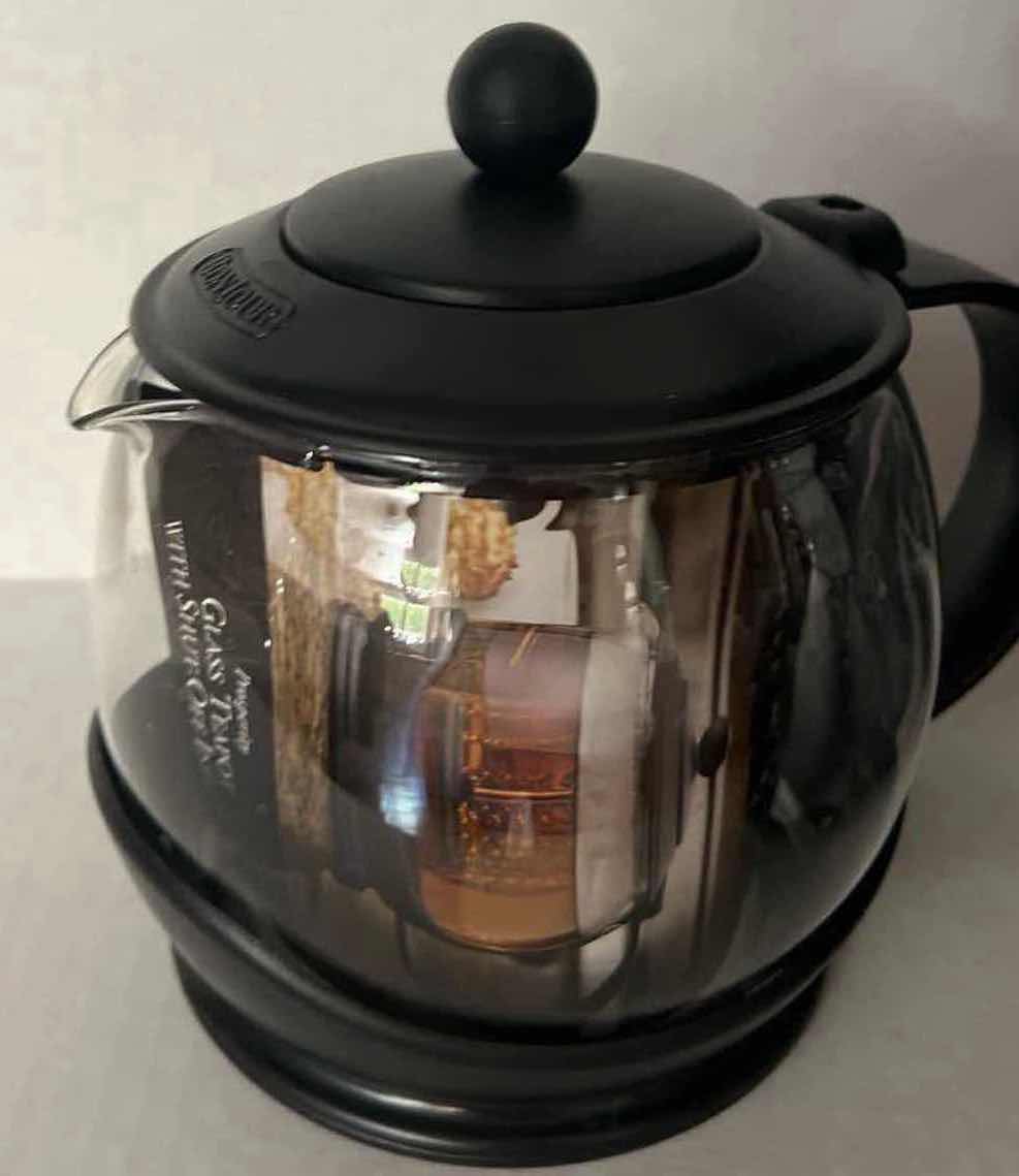 Photo 1 of BLACK & DECKER 12 CUP COFFEE POT, BONJOUR GLASS BLACK TEA POT.