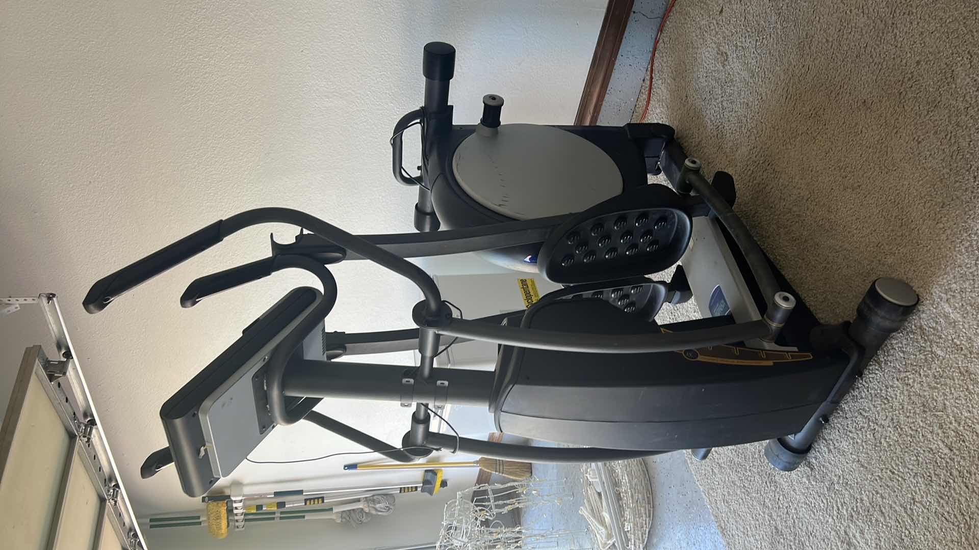 Photo 1 of EPIC EL 1710 POWER STRIDE ELLIPITICAL