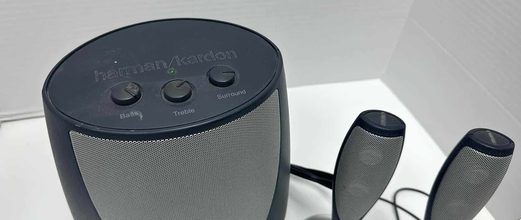 Photo 1 of HARMAN KARDON COMPUTER MULTIMEDIA SPEAKERS & SUBWOOFER