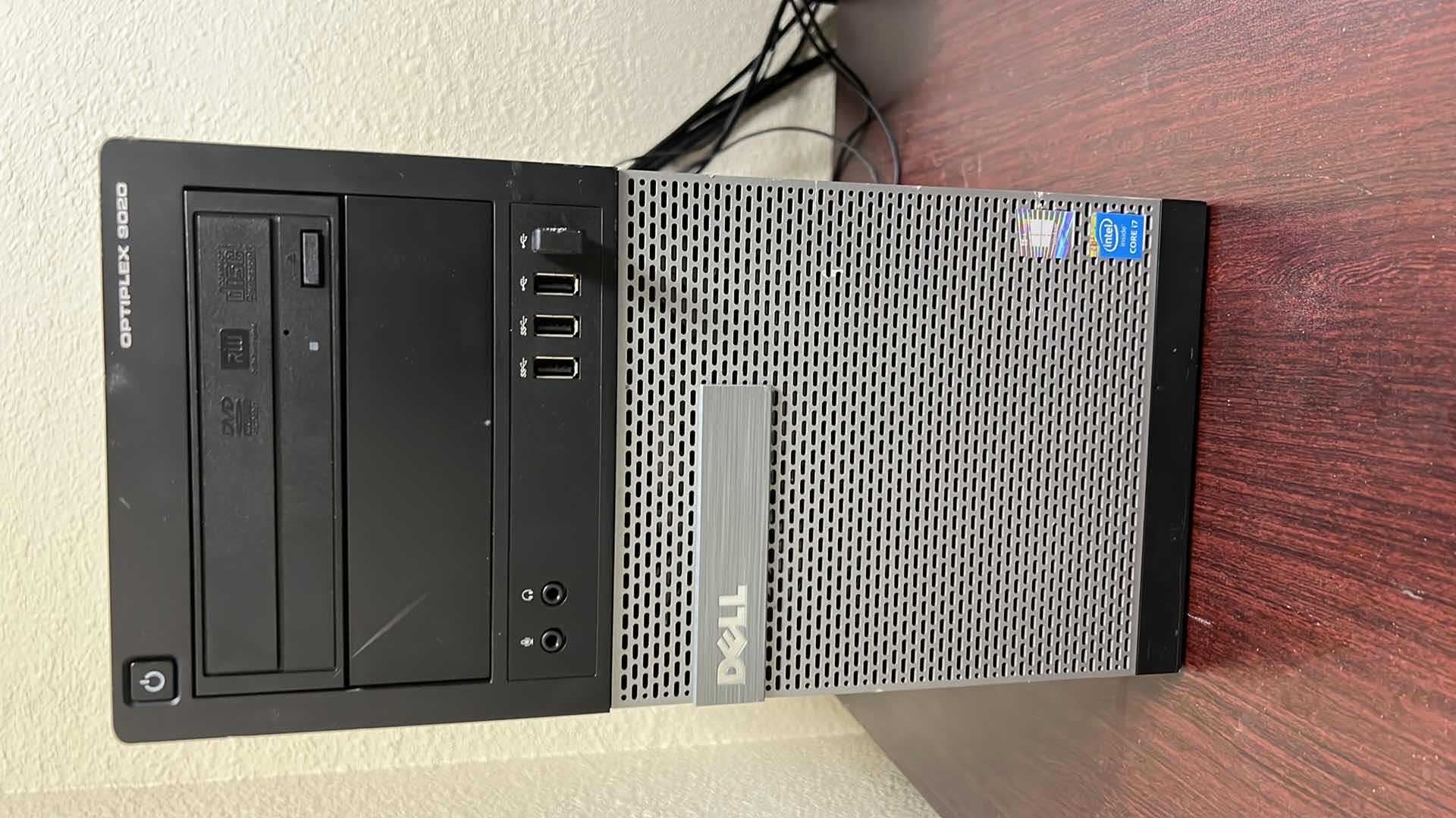 Photo 1 of DELL OPTIPLEX 9020 COMPUTER TOWER