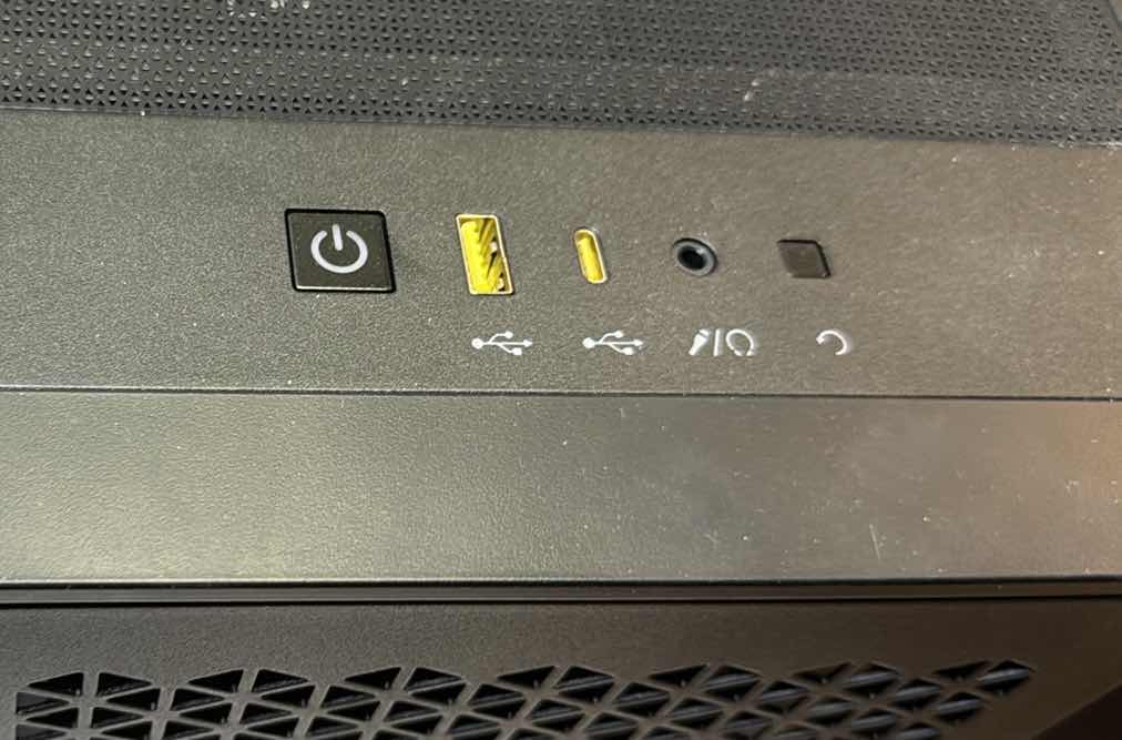 Photo 1 of BLACK COSAIR AIR MAX MID TOWER 