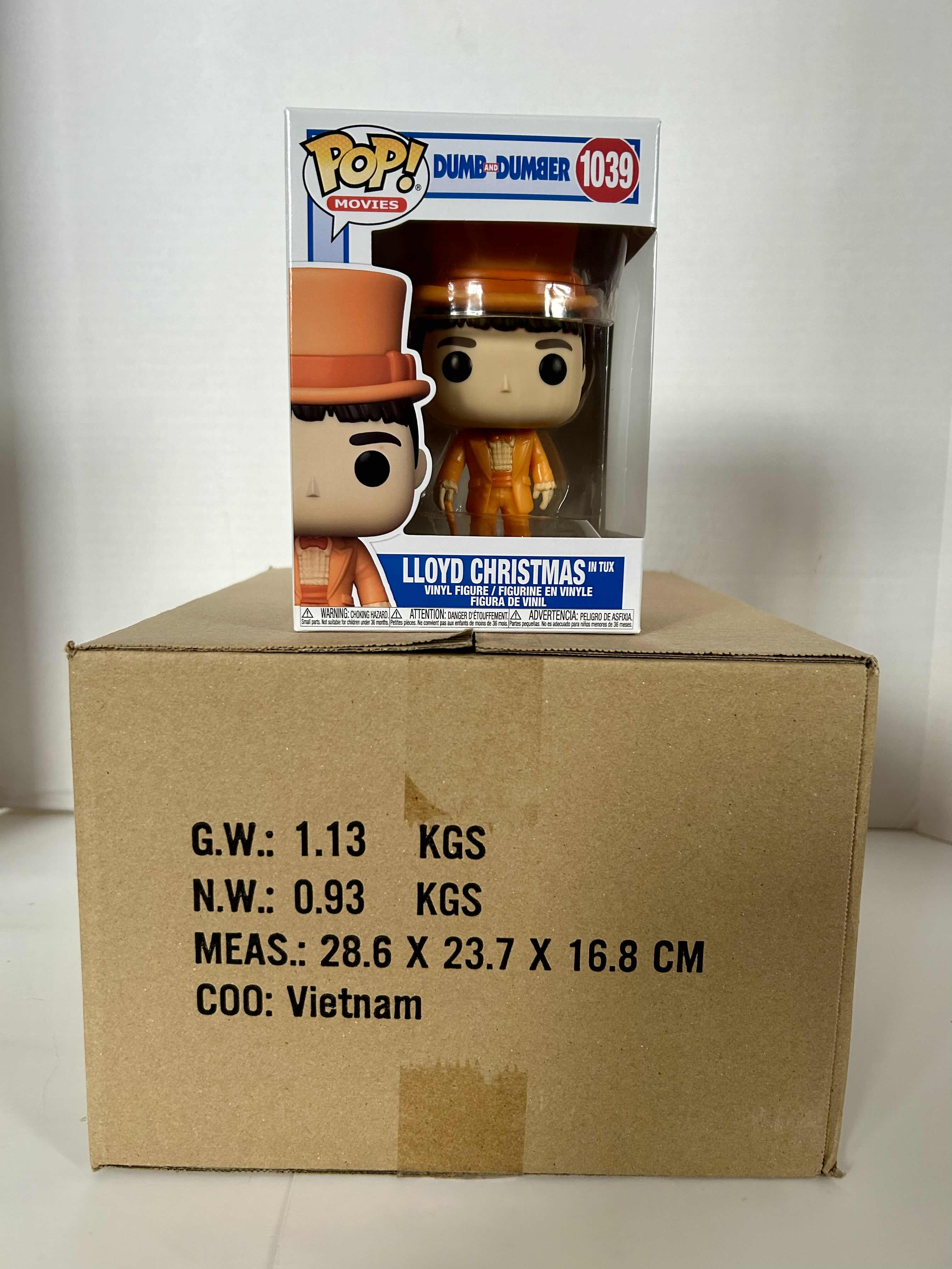 Photo 1 of FUNKO POP! DUMB & DUMBER: LLOYD CHRISTMAS IN TUX #1039
5 PER CASE