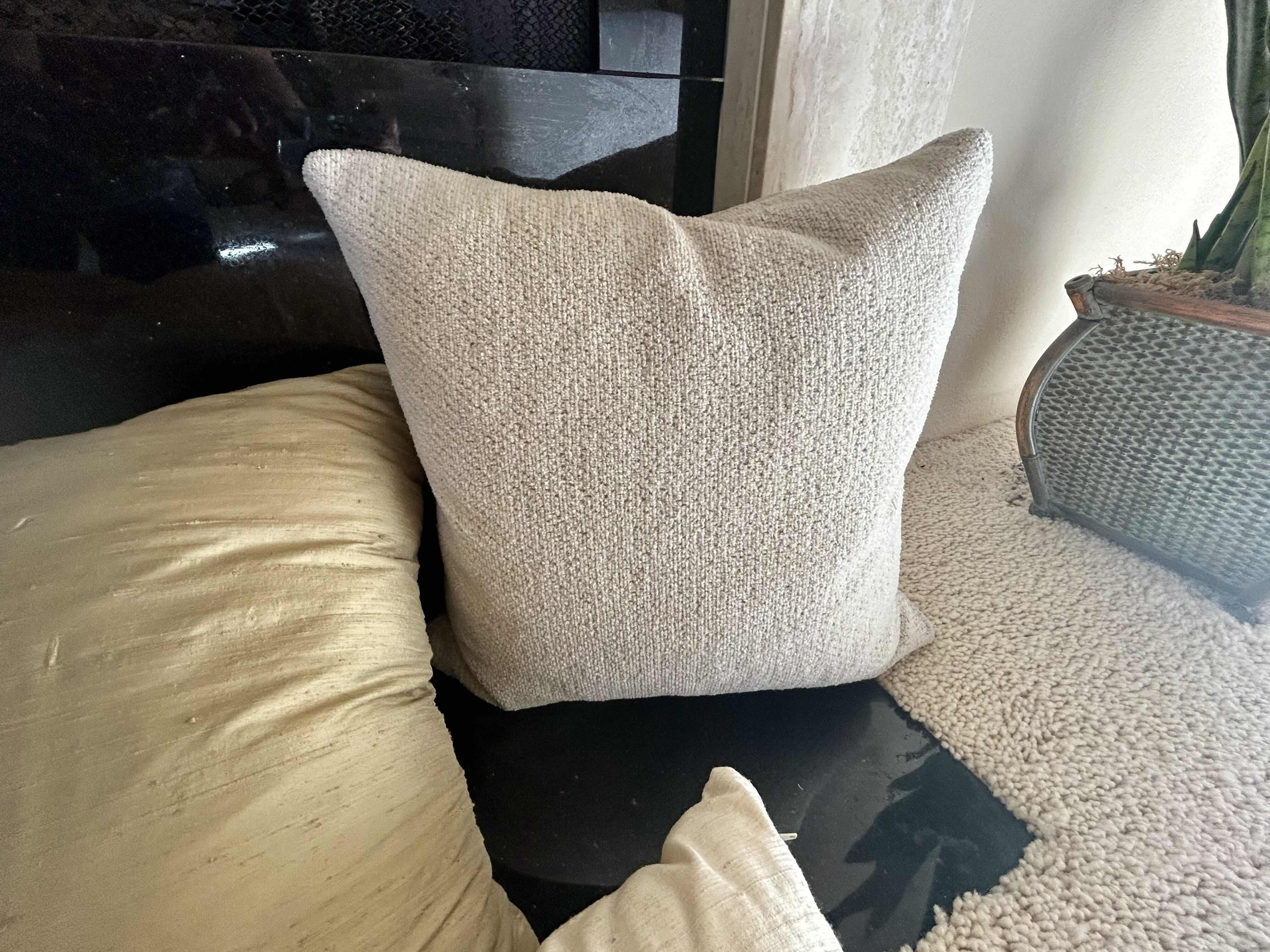 Photo 1 of 5 DECORATIVE PILLOWS, 4 SILK & 1 WOVEN