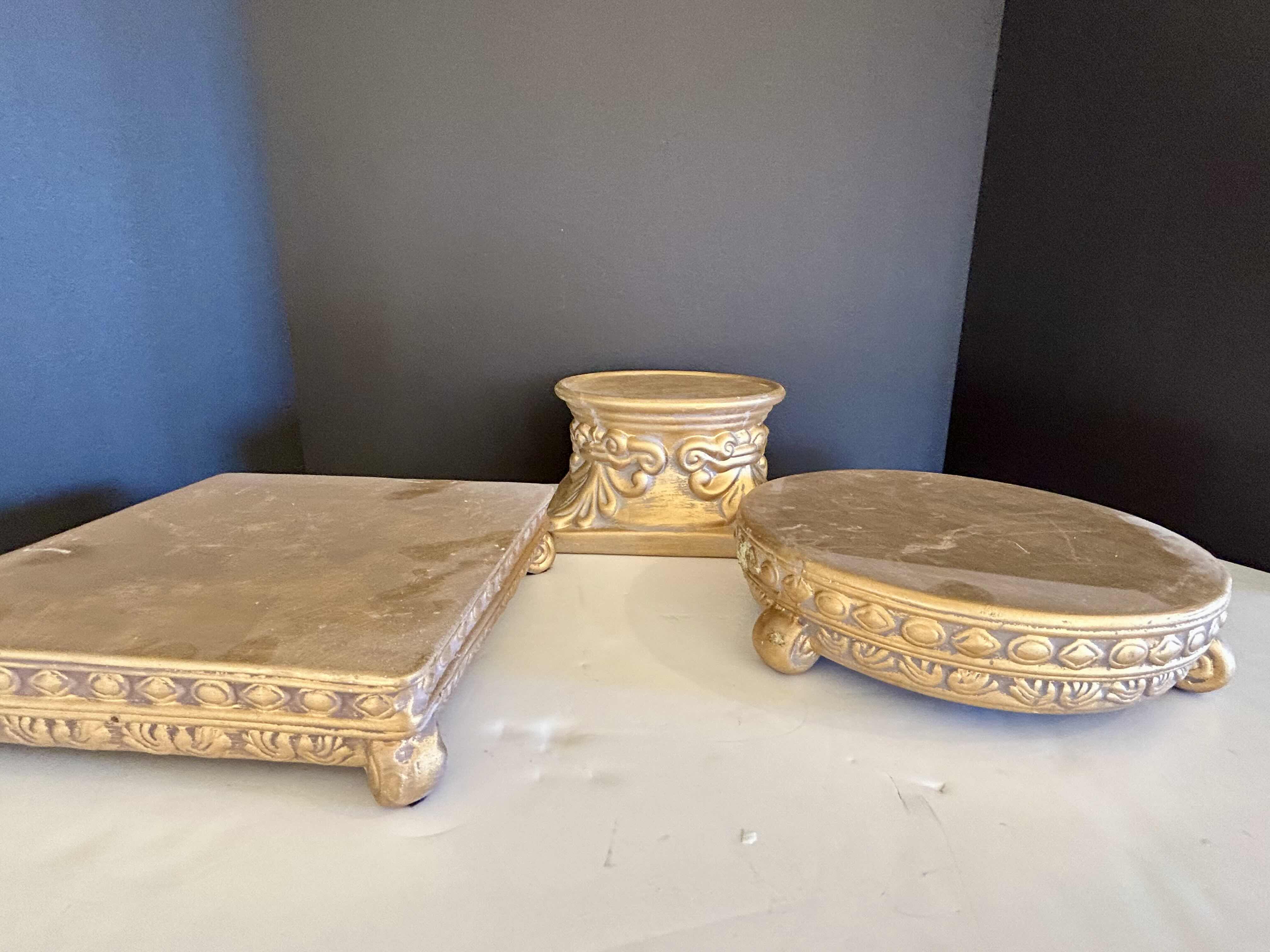 Photo 1 of 3 GOLD CERAMIC STANDS