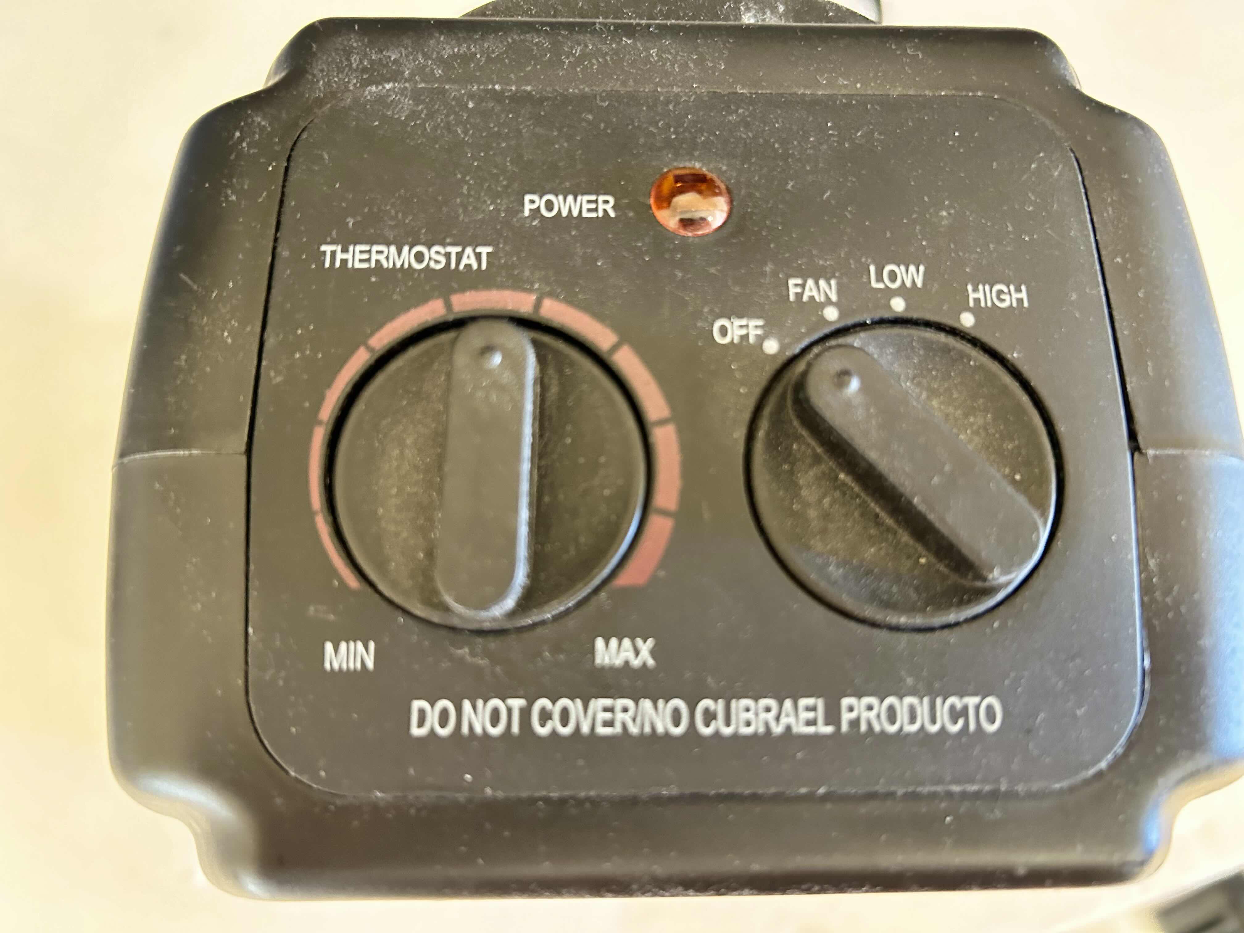 Photo 1 of COMFORT ZONE CERAMIC SPACE HEATER