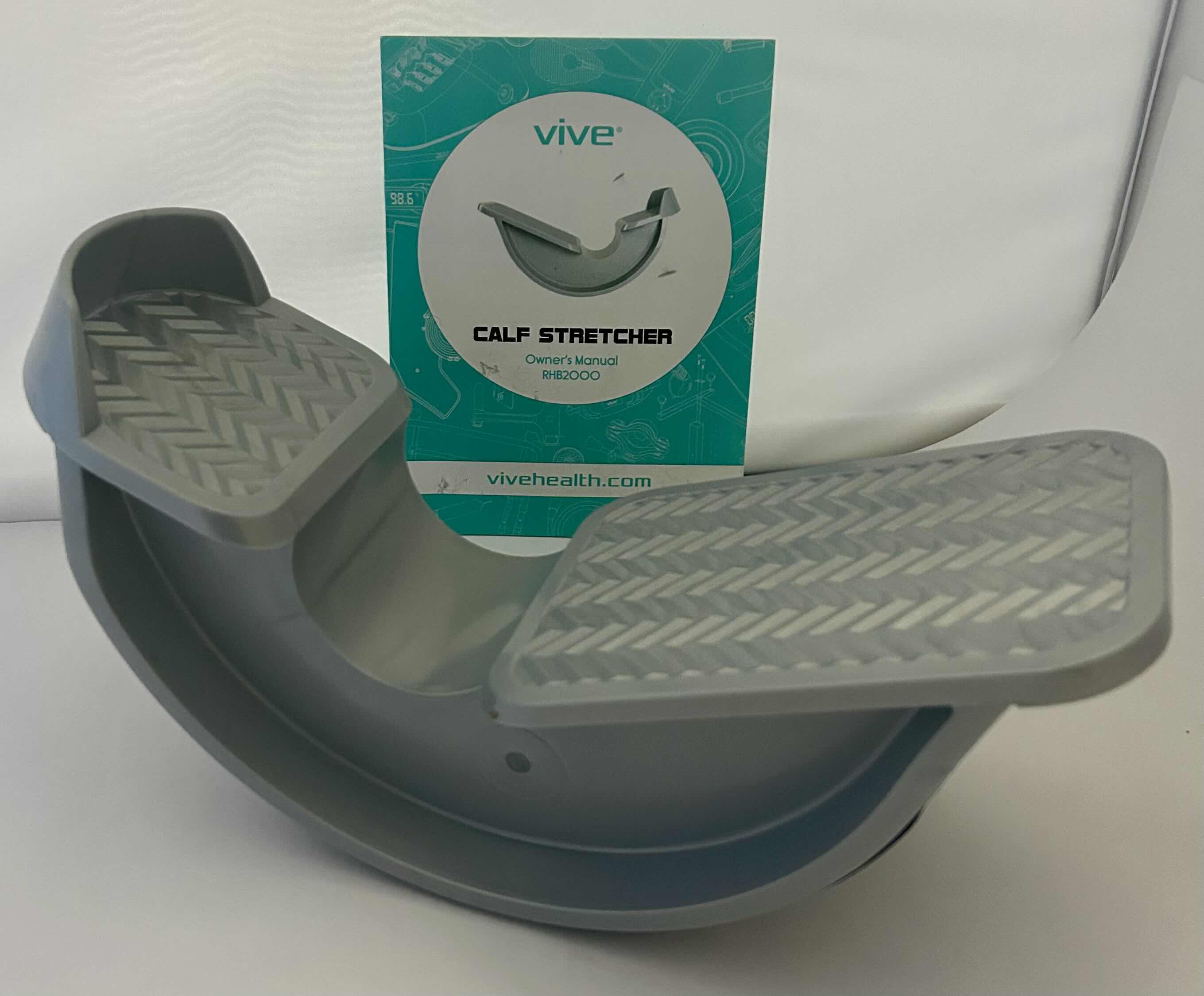 Photo 1 of AMAZON BASICS ABDOMINAL & CORE EXERCISE WORKOUT ROLLER WHEEL- 13' x 8'  H8" , BLACK AND VIVE CALF STRETCHER LIGHT GREY