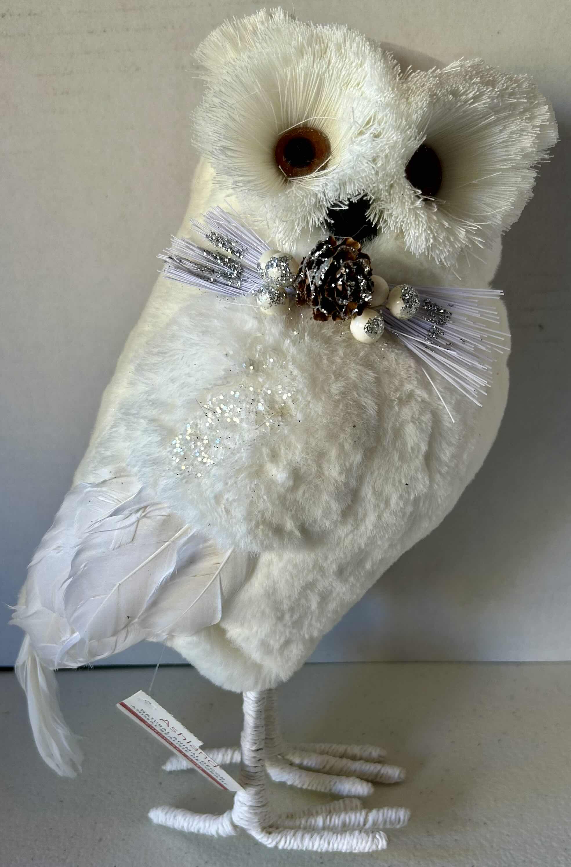 Photo 1 of 2 - BRAND NEW ZOBER 30" WREATH DOUBLE BAGS, 1 - DECORATIVE OWL
