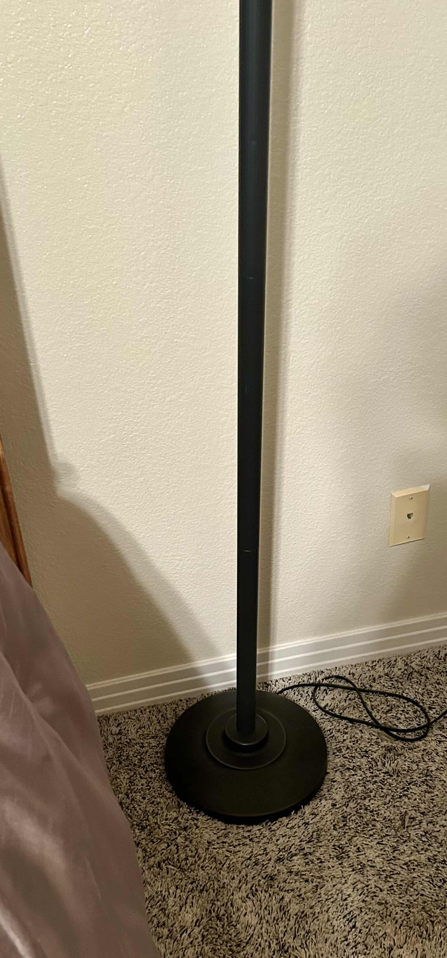 Photo 3 of 2 LIGHT H 71” BLACK FLOOR LAMP